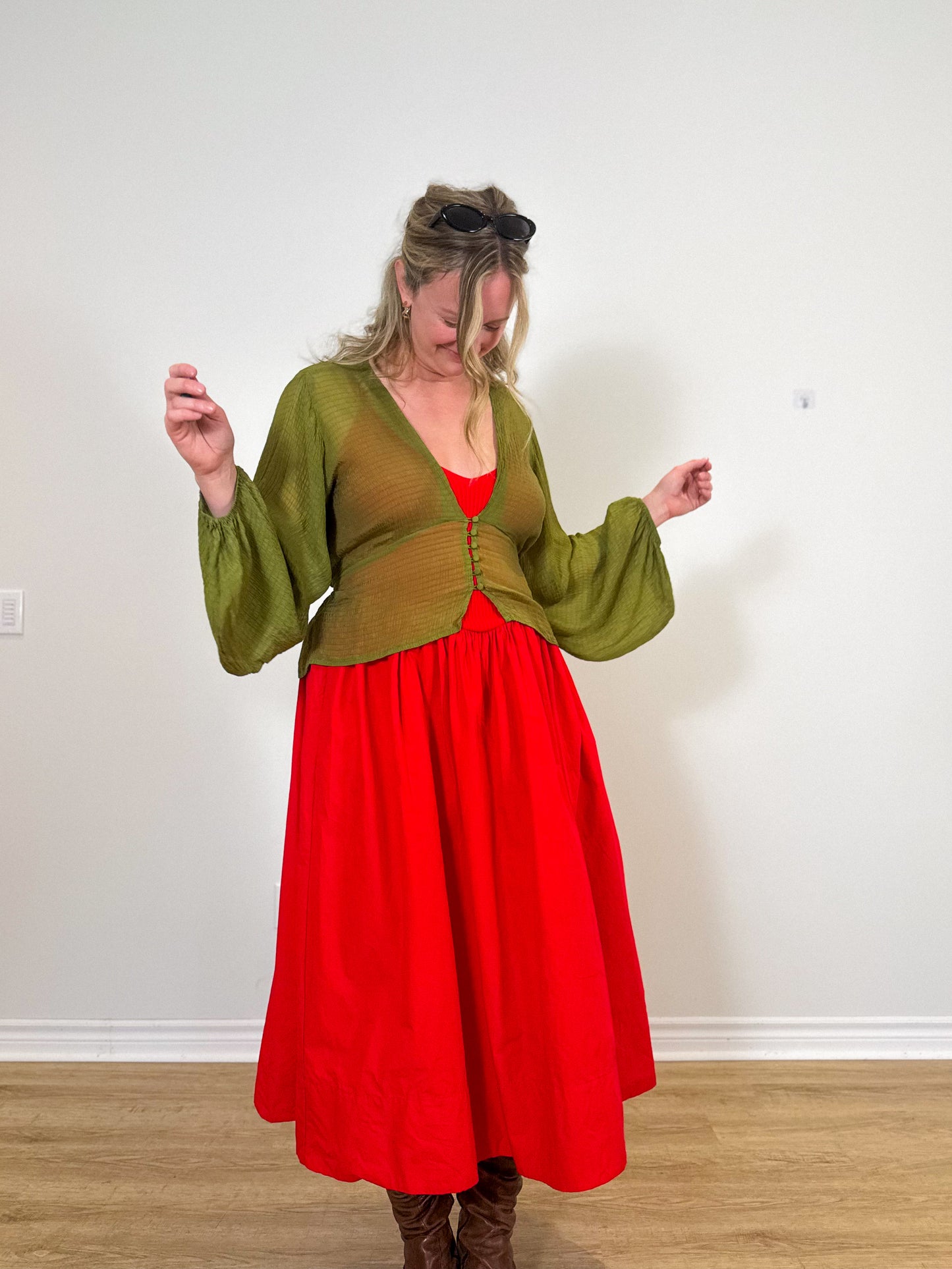 Savannah Morrow The Label "Vea Blouse in Green" (Size S/M)