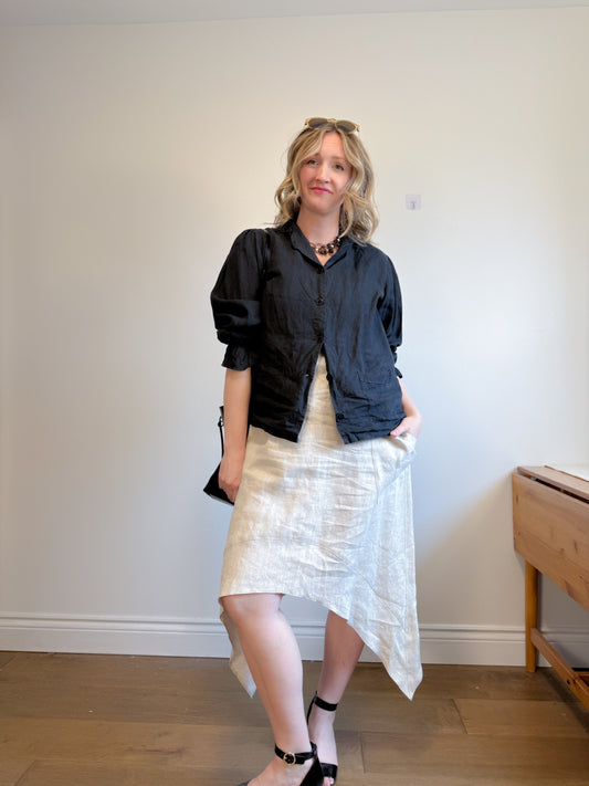 Le Petit Trou "Chloe Linen Shirt in Black" (Size M/L)
