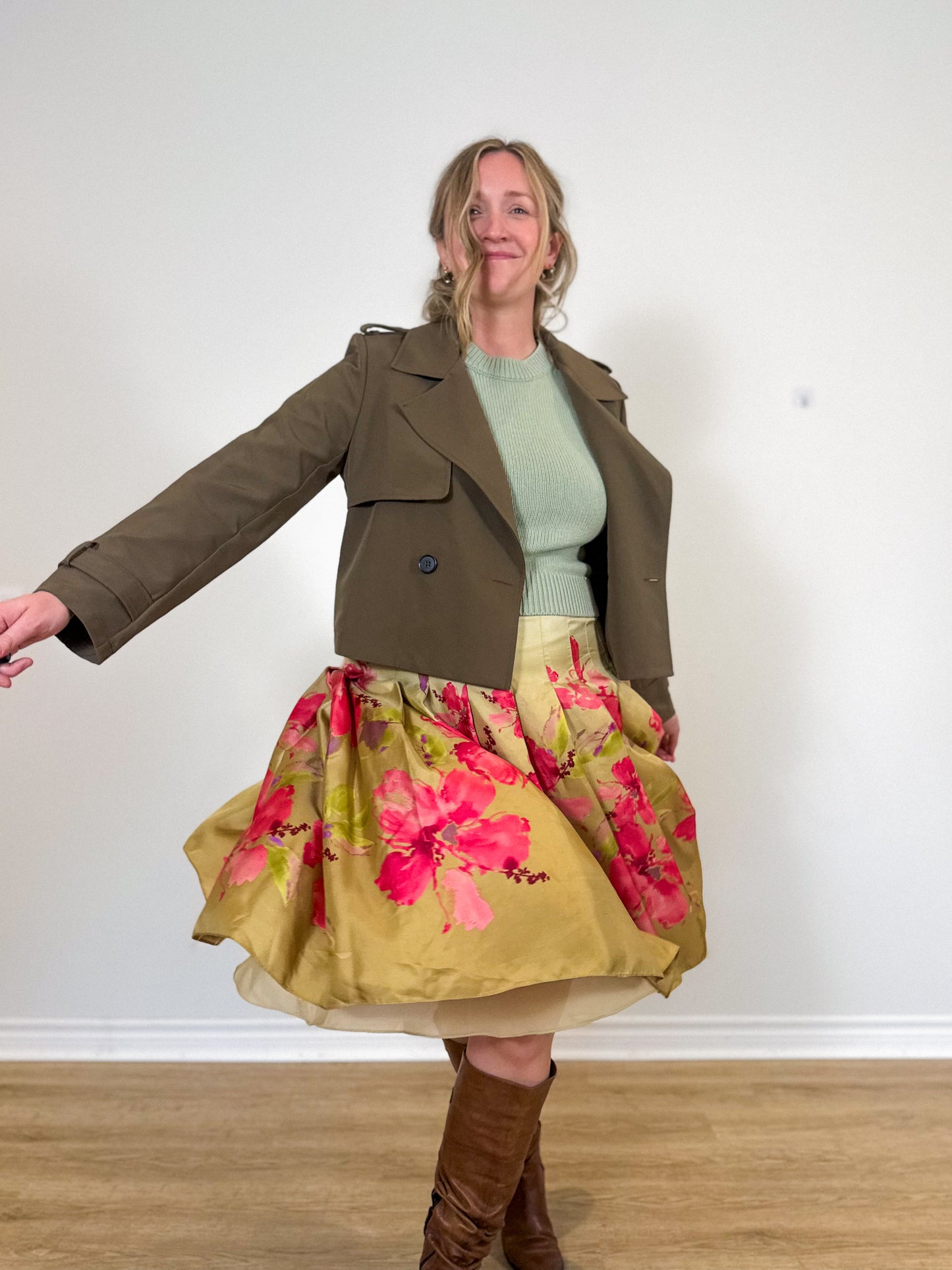 Cropped Trench Style Jacket (Size M/L)