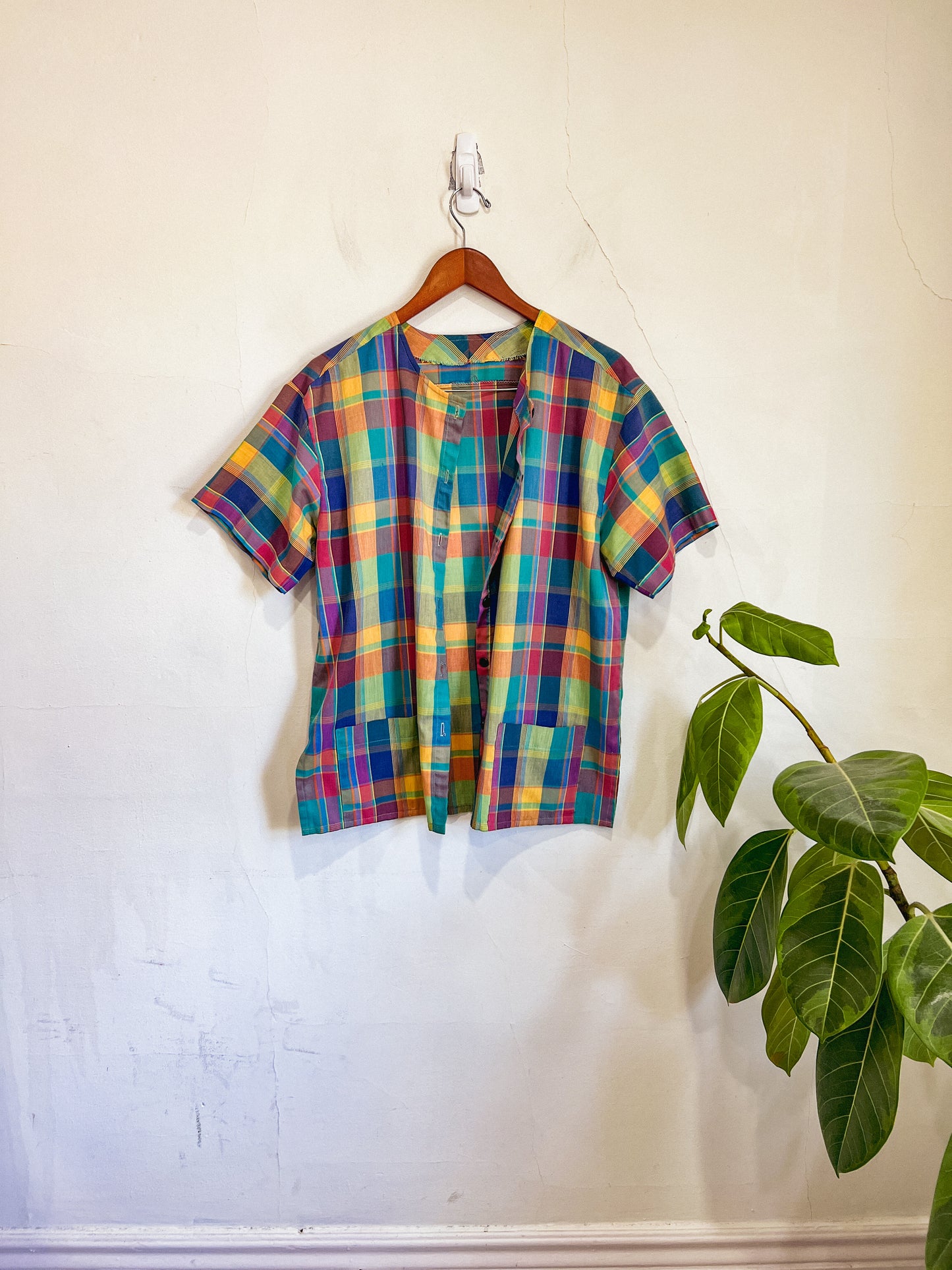 Vintage Plaid Short Sleeve Button Down (Size L/XL)