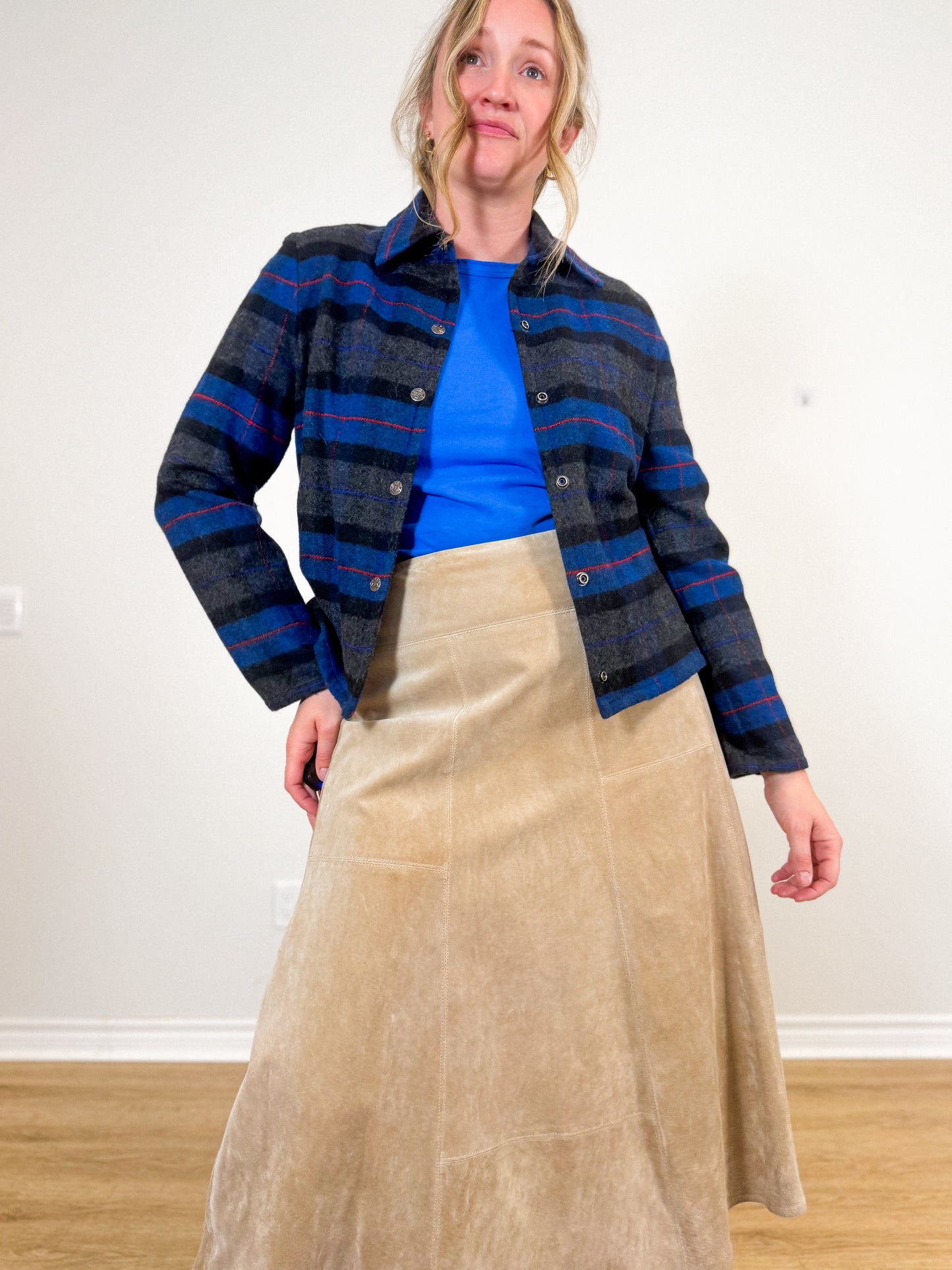 Vintage Plaid Wool Cropped Shacket in Blue/Grey (Size M)