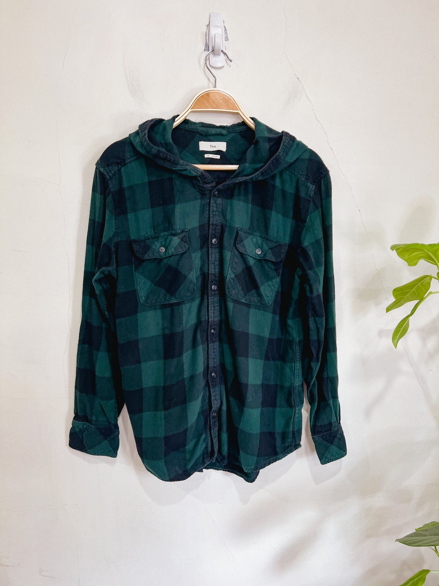 TNA Plaid Flannel Button Down with Hood in Black/Green (Size M)