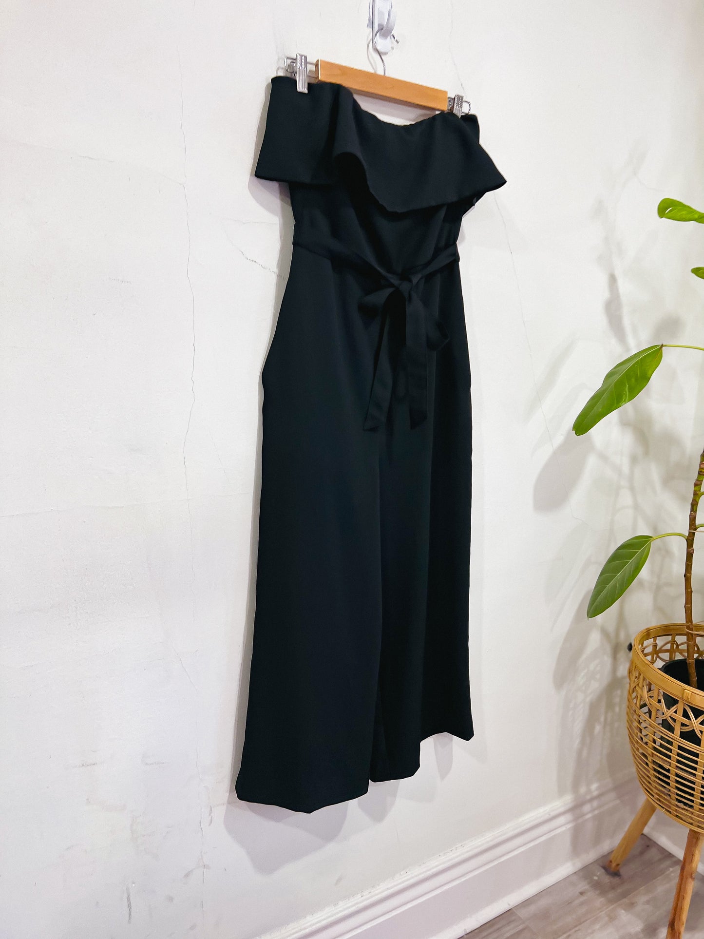 Babaton "Flutter Strapless Jumpsuit in Black" (Size 10)