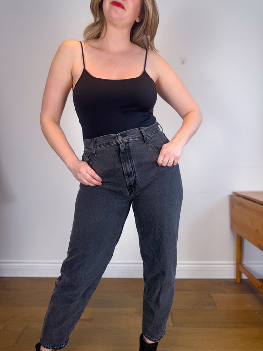 Levi's "High Loose Taper Jeans in Faded Black Wash" (Size 32)