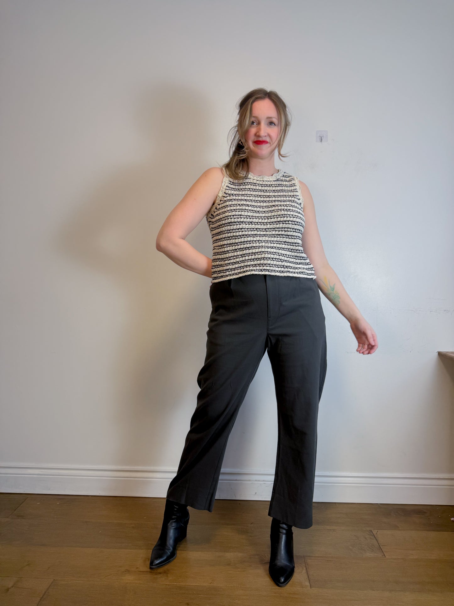 LEMAIRE Barrel Leg Trouser in Charcoal (Size 44)