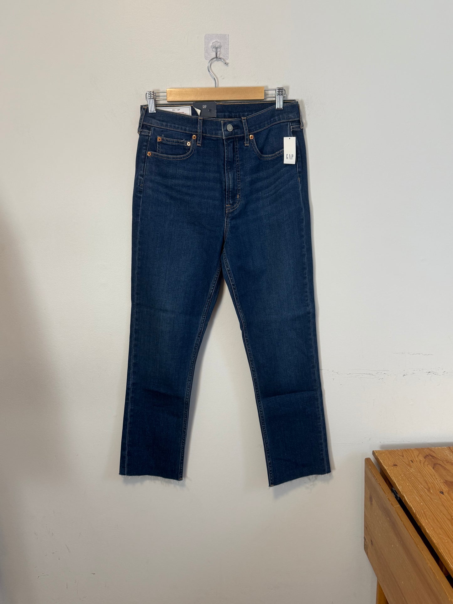 Gap "Vintage Slim High Rise Jeans in Dark Wash" NWT (Size 30)