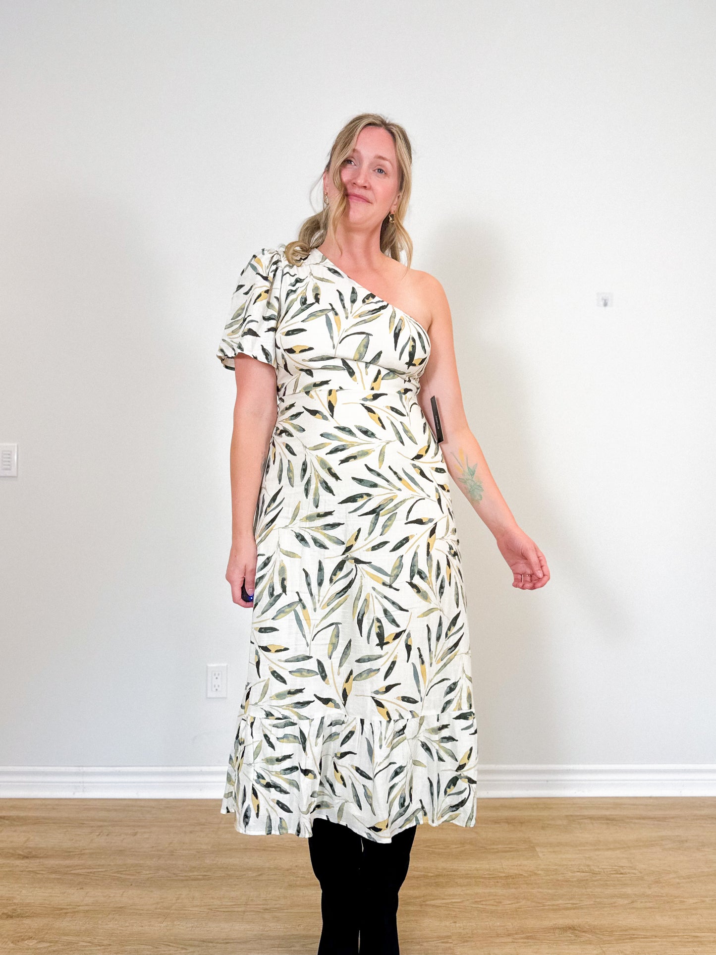 Lulus "Truly Tropic Cream Leaf Print One-Shoulder Midi Dress" NWT (Size L)