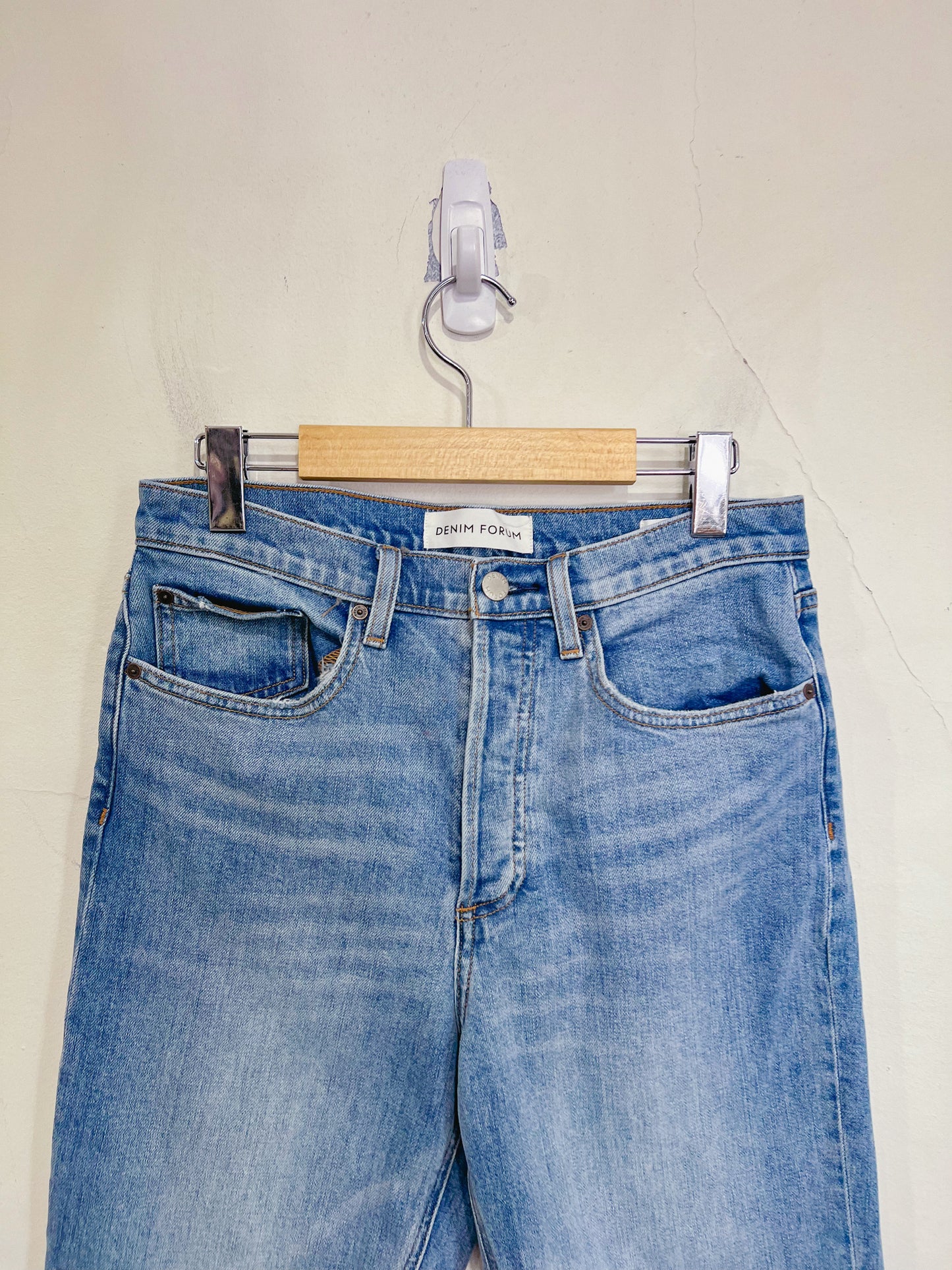 Denim Forum "The Arlo High Rise Straight" Jeans (Size 29)