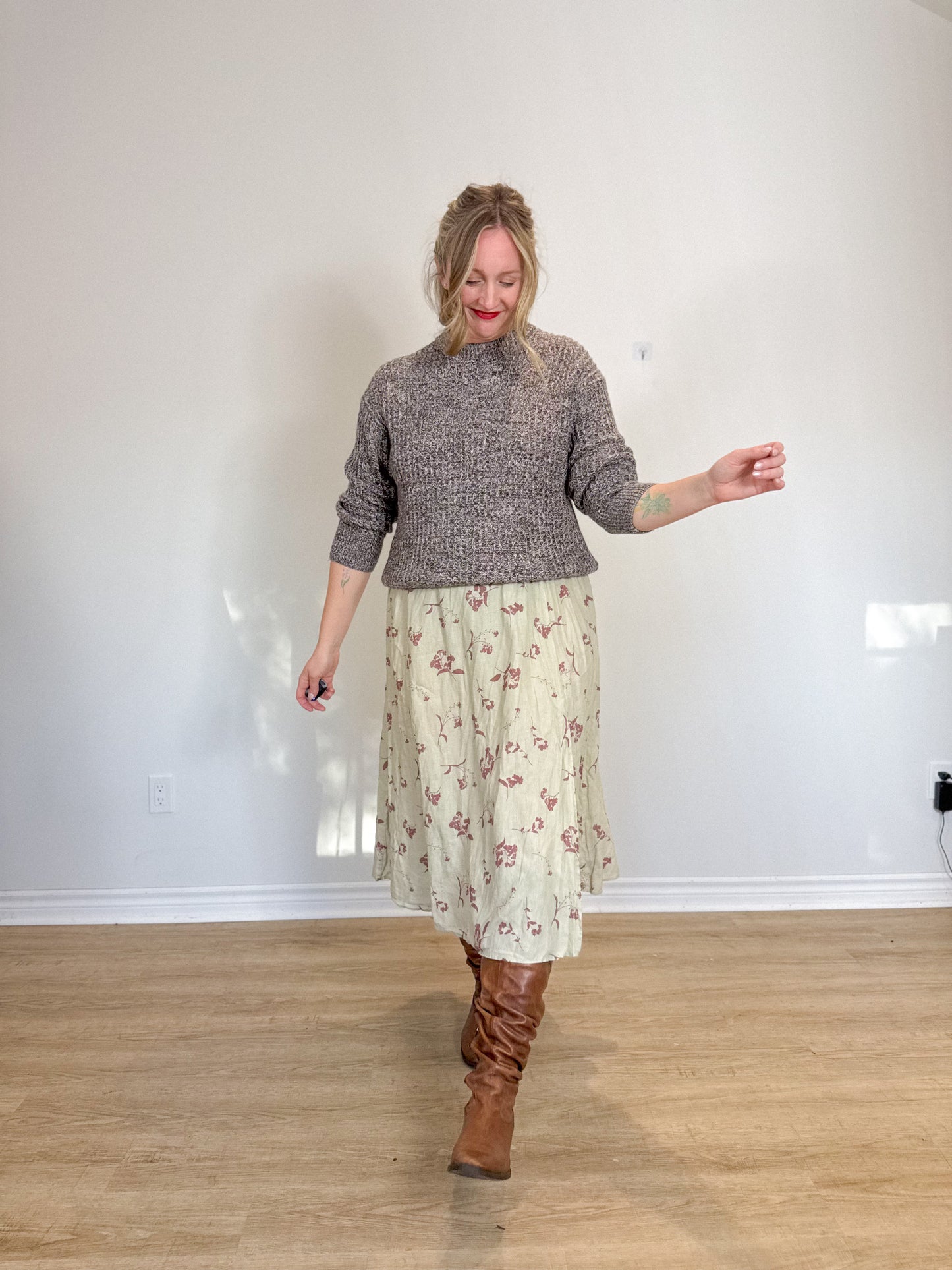 Wilfred "Ginette Sweater in Speckled Brown/White" (Size S/M)