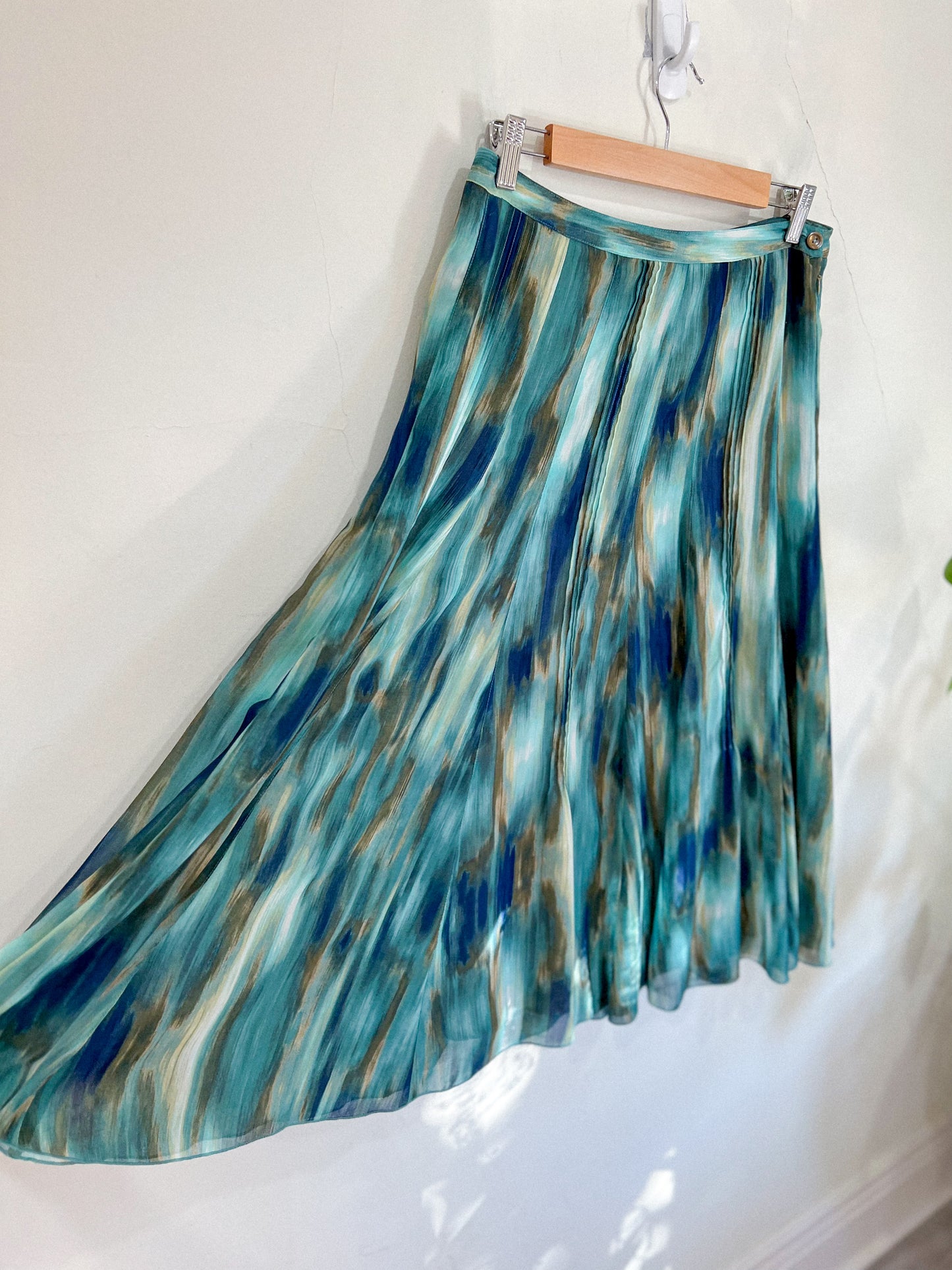 Multi-Colour Teal Flowing Midi Skirt (Size M/L)