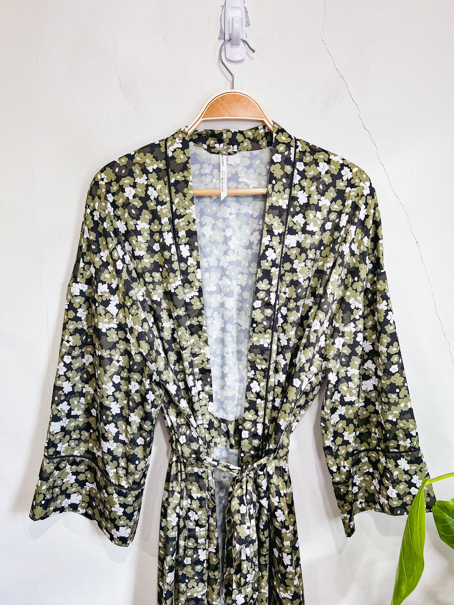 Paper Label Verona Green Floral Robe (Size S)