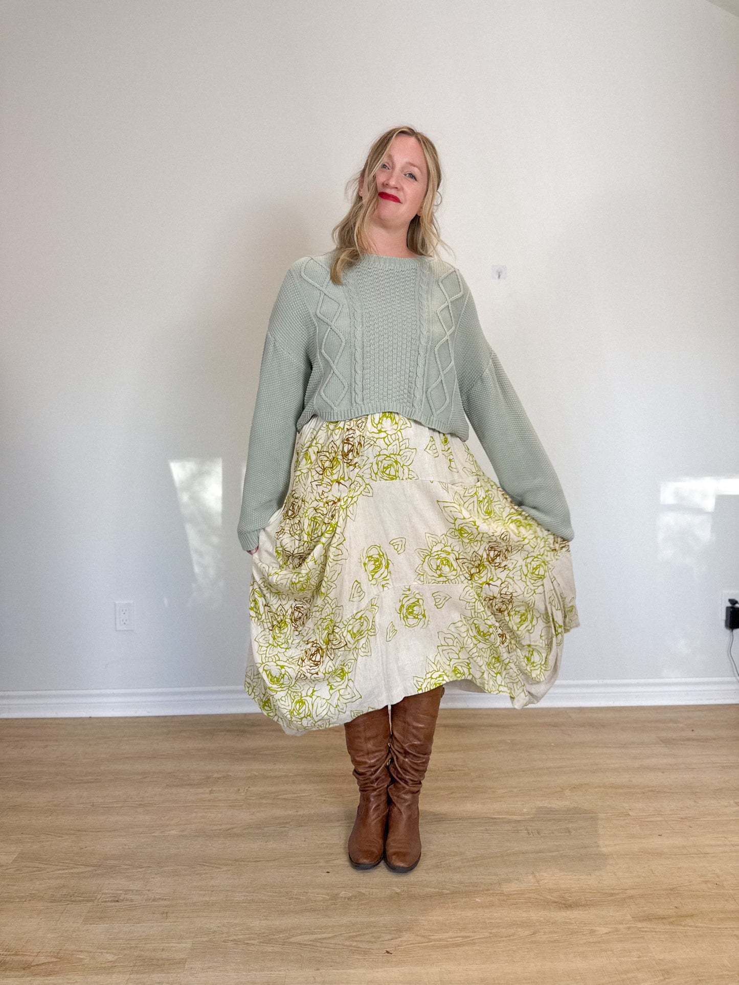 L'ENVERS Sustainable Knitwear "Organic Cotton Cropped Sweater in Mint Green" (Size L)