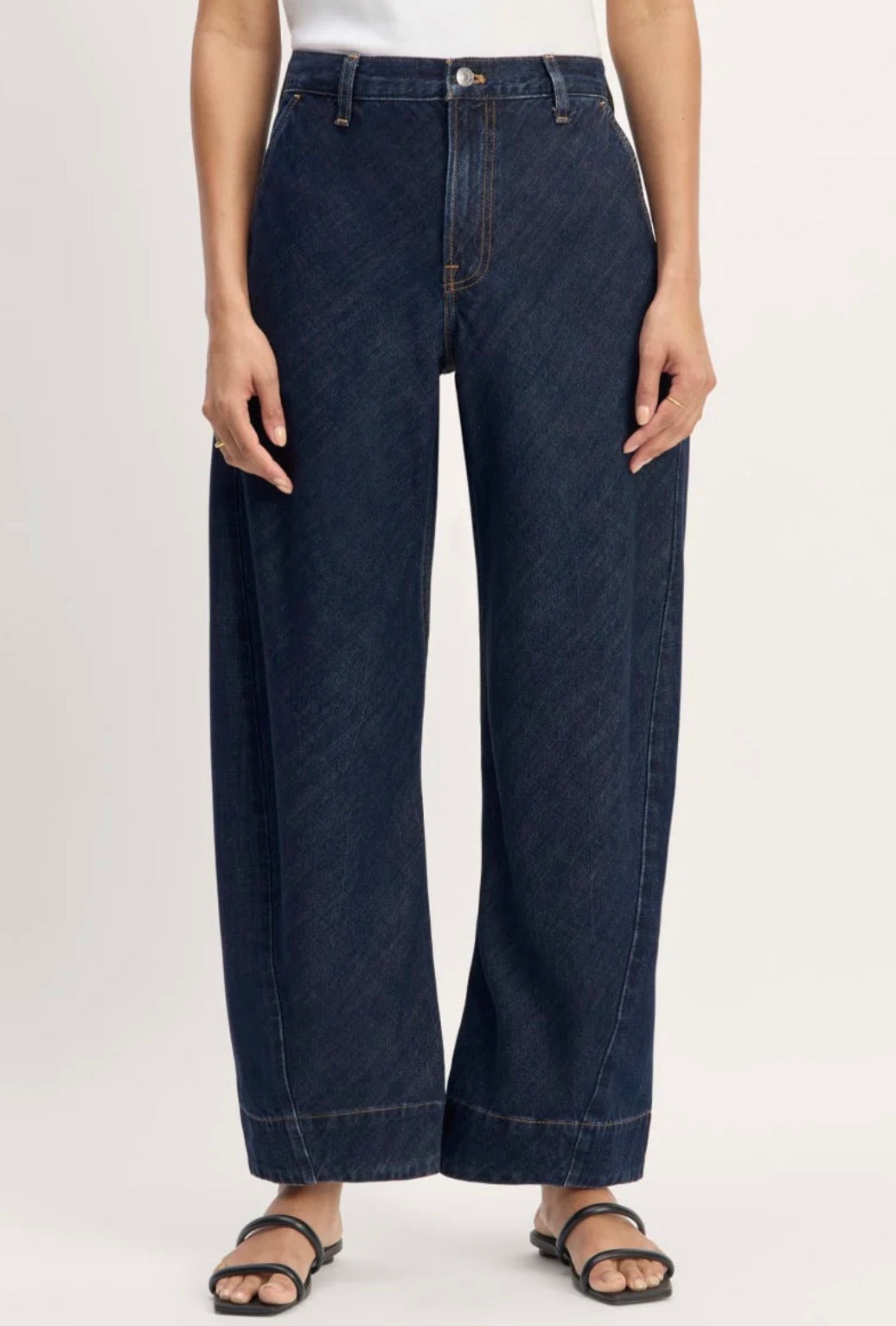 Everlane "The Summer Barrel Jean in Dark Wash" NWT (Size 25)