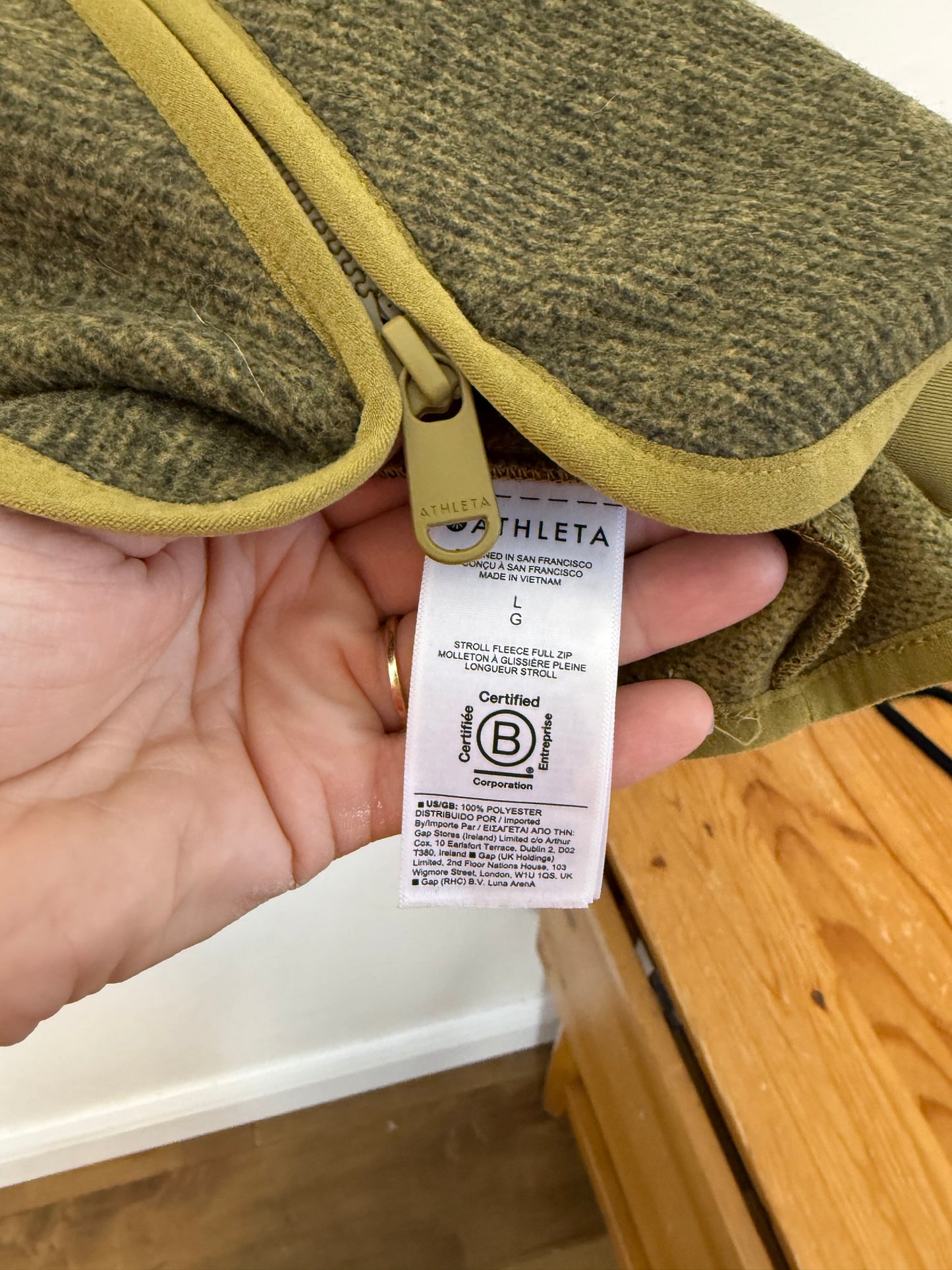 Athleta "Stroll Fleece Full Zip Jacket in Tapestry Gold" (Size L)