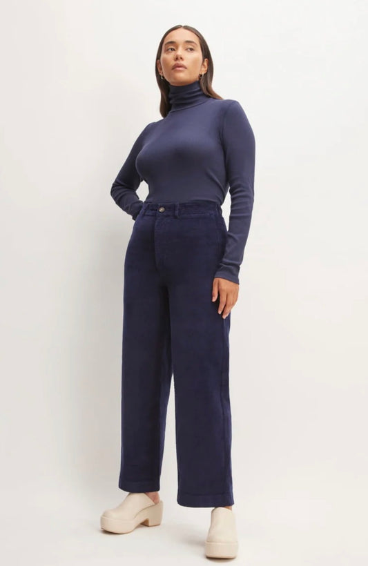 Everlane “The Corduroy Wide Leg Pant in Navy" (Size 8)