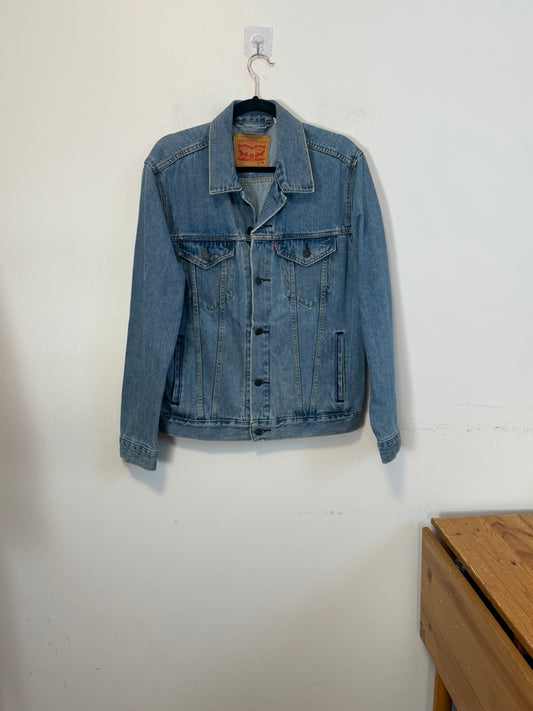 Levi’s Denim Jacket in Light Wash (Size M)