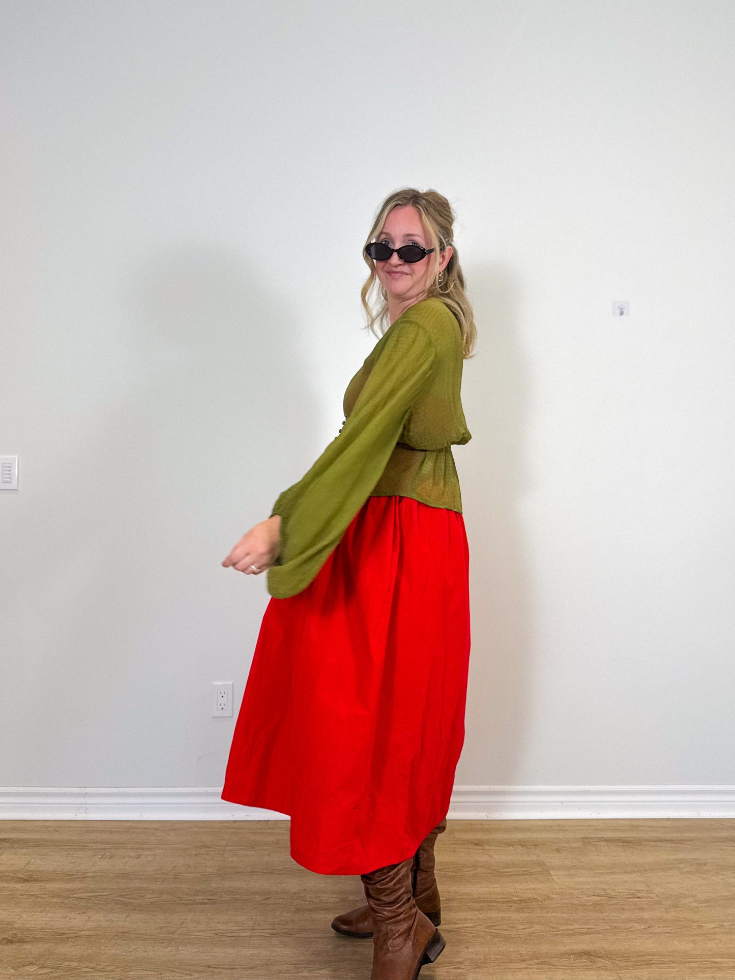 Savannah Morrow The Label "Vea Blouse in Green" (Size S/M)