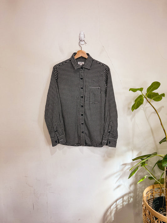 Tradlands Flannel Button Down in Black/White Check (Size S)