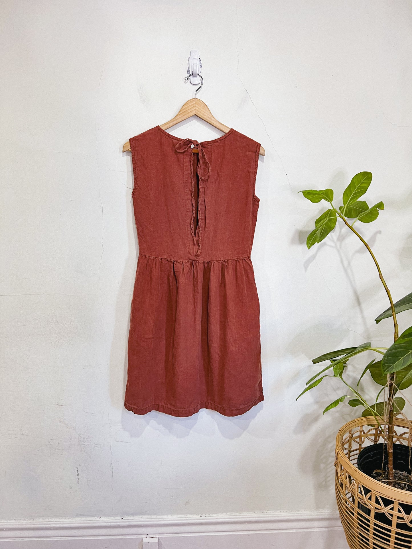 Mantaikotai Slow Fashion "Bogota Linen Dress" in Rust (SIze XS/S)