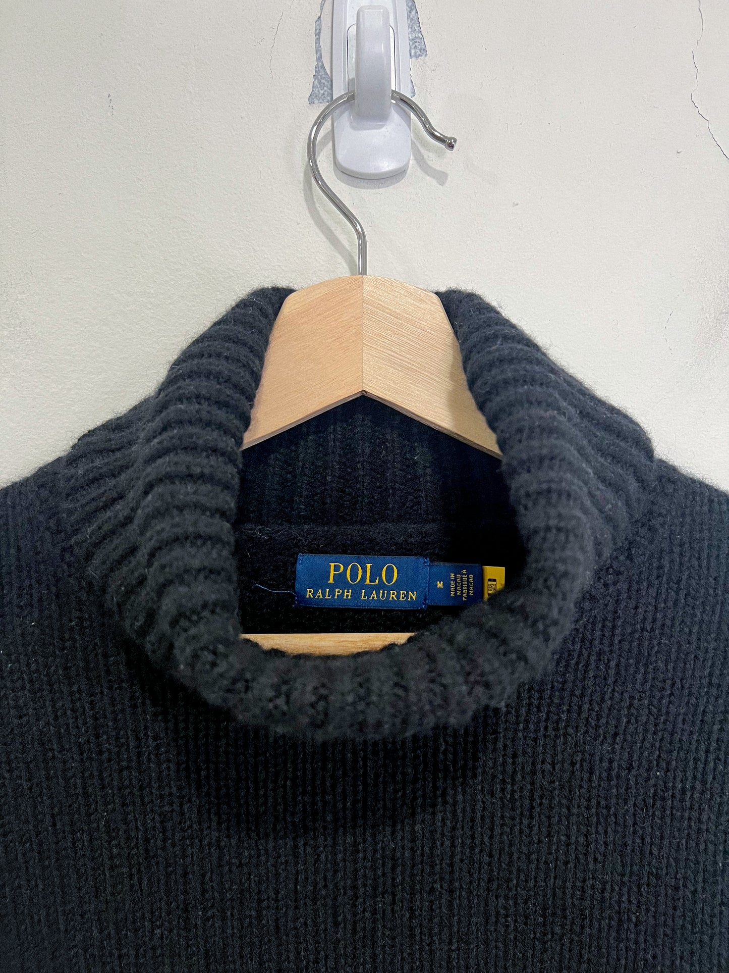 Polo Ralph Lauren Wool & Cashmere Turtleneck Sweater in Black (Size M)