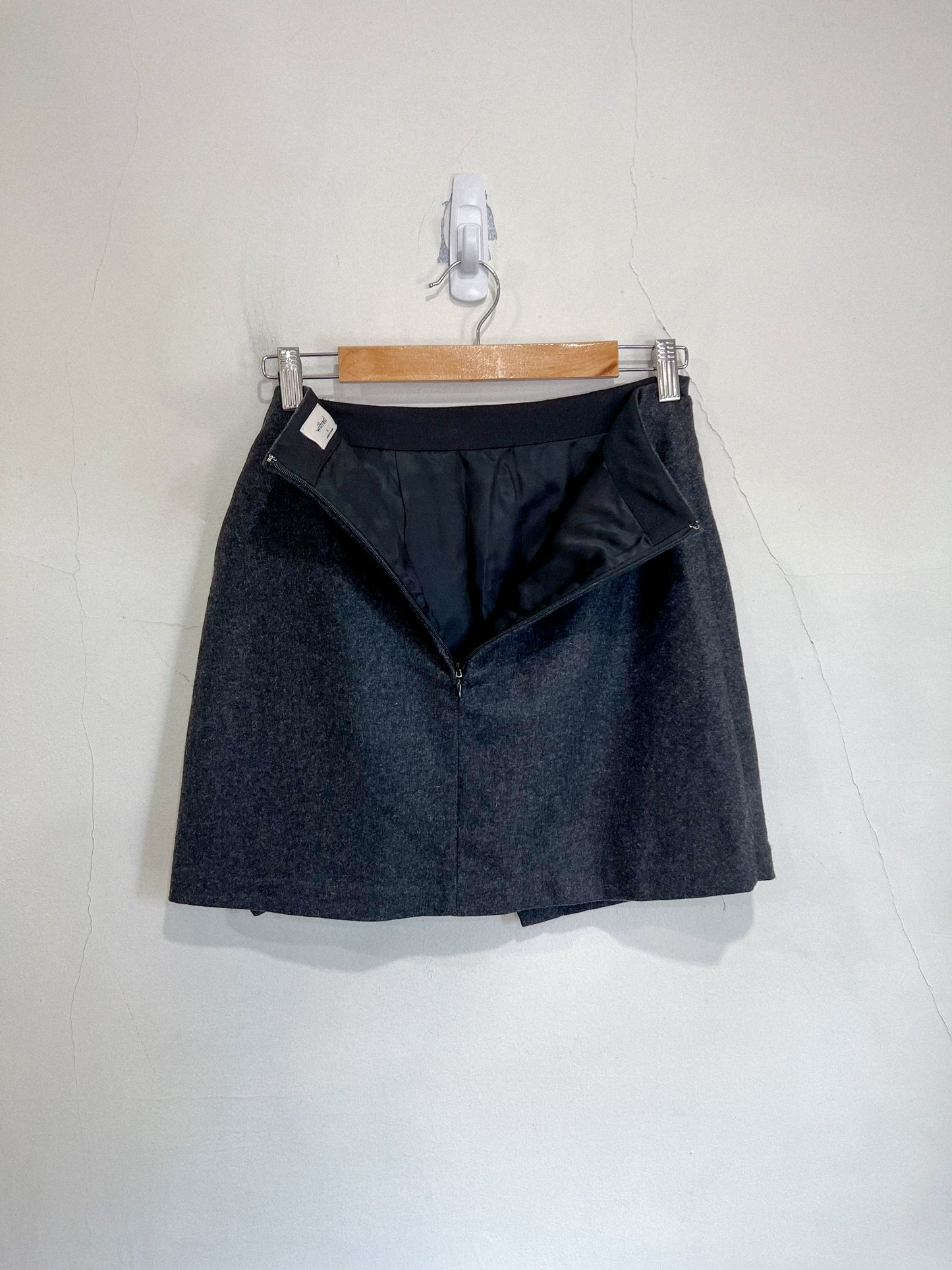 Wilfred "Wrap-Front Wool Skirt in Charcoal Grey" (Size 6)