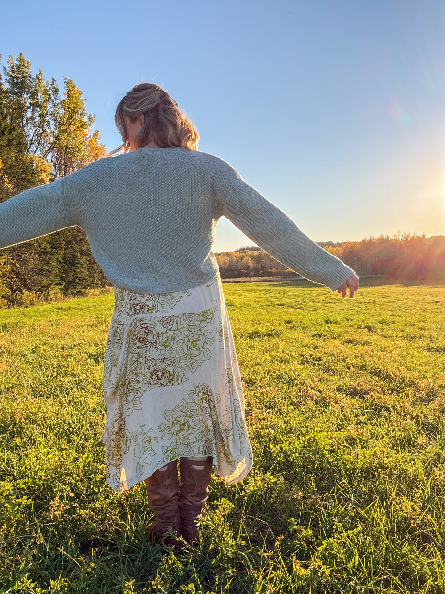 L'ENVERS Sustainable Knitwear "Organic Cotton Cropped Sweater in Mint Green" (Size L)