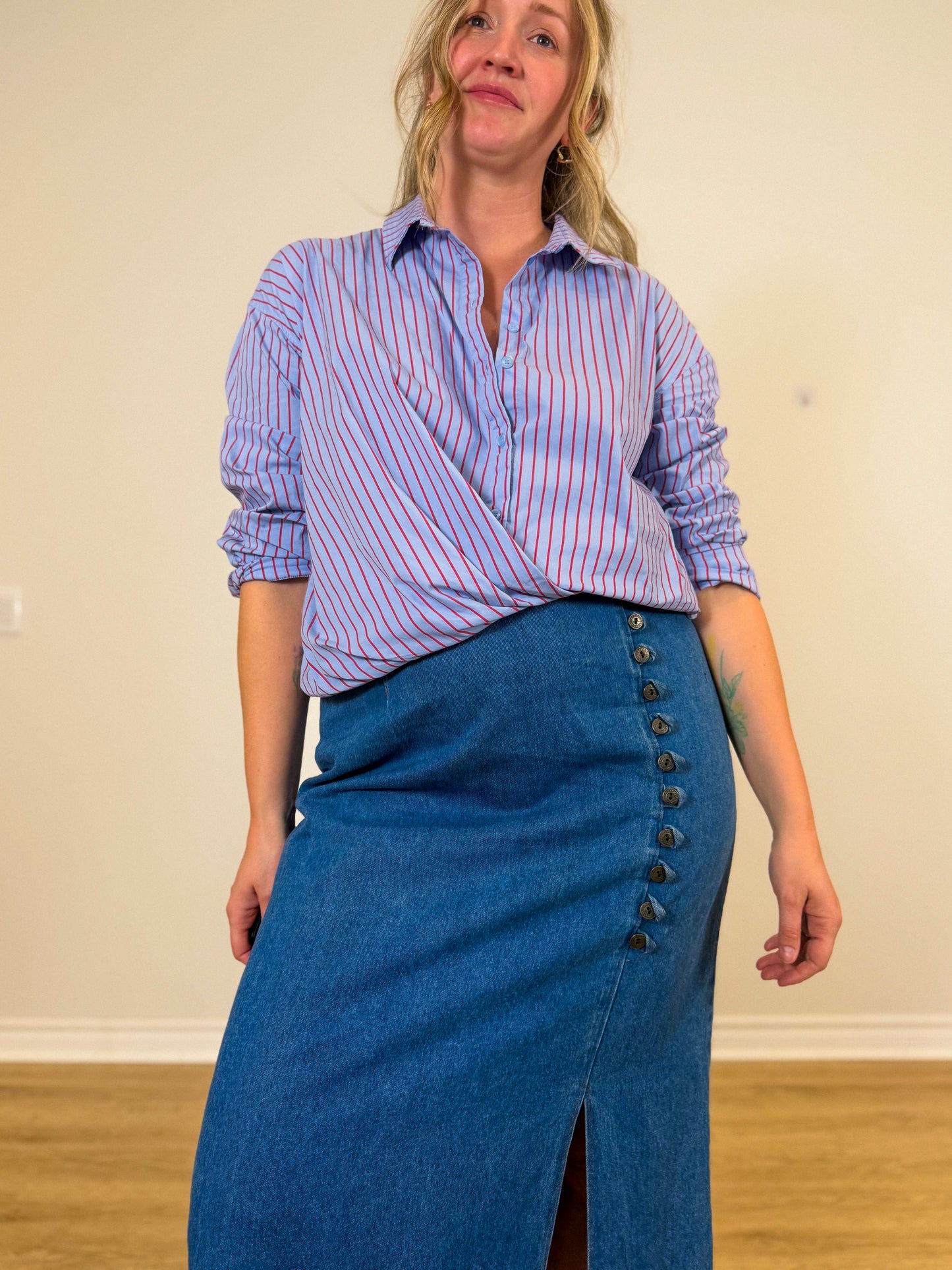 SOVERE Studio "Taven Shirt in Cornflower Stripe" (Size M/L)