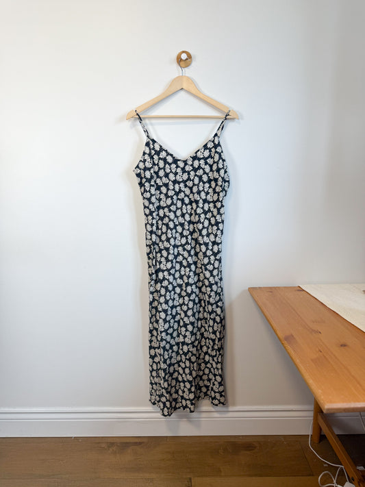 Gap Floral Midi Dress in Black/White (Size L)