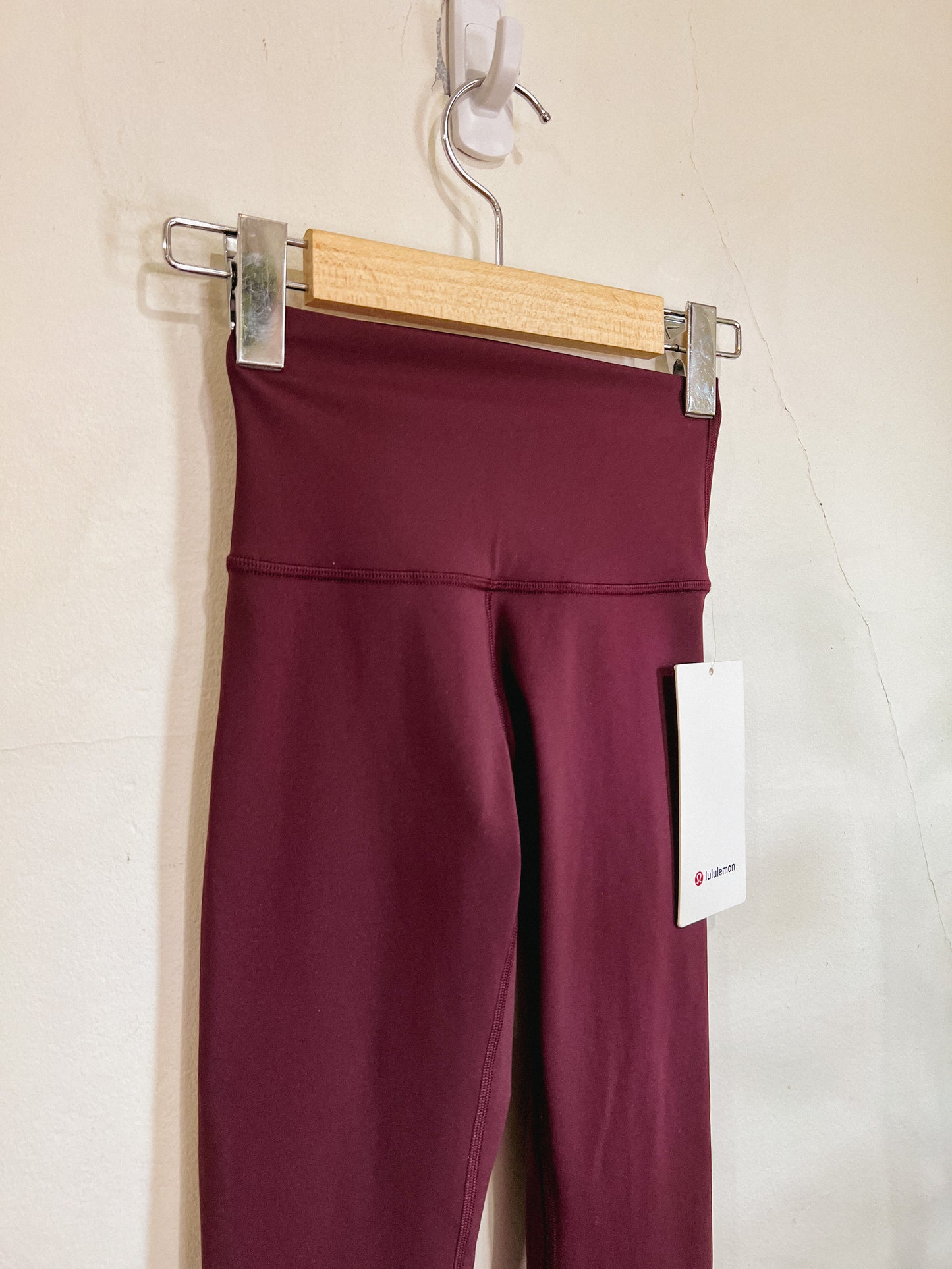 Lululemon Maroon Wunder Under High Rise Tight 25" NWT (Size 0)