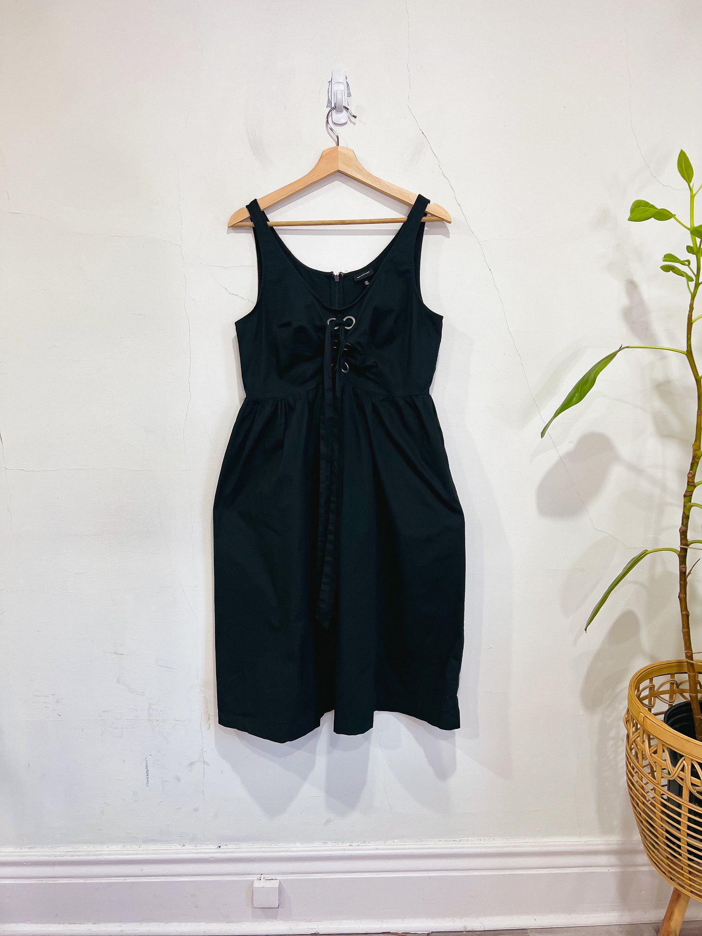 Who What Wear Front Lace Up Dress in Black (Size L)