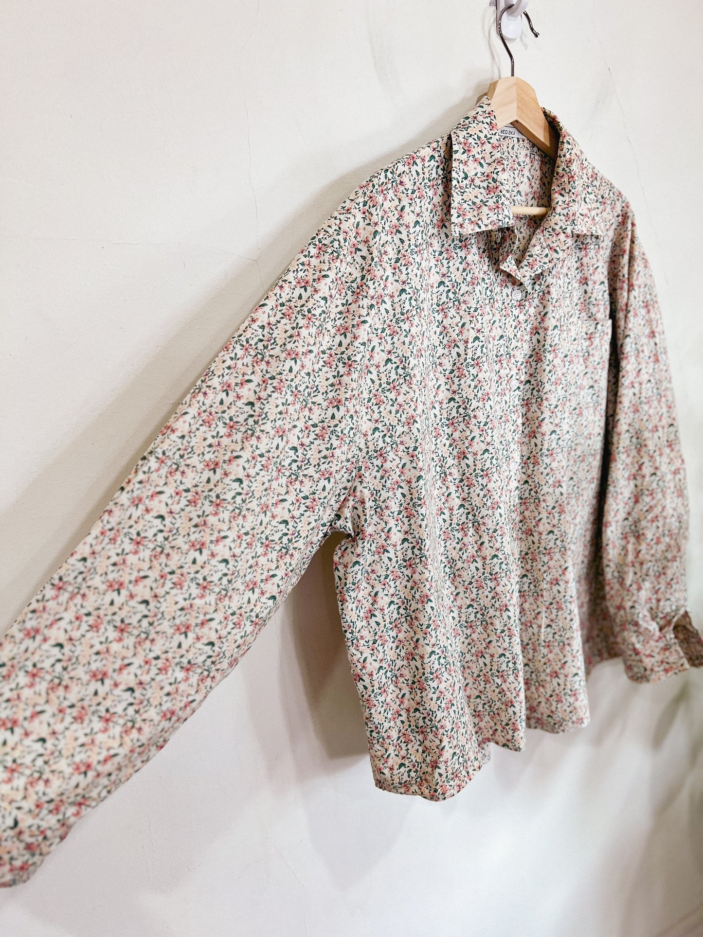 RED SKY Slow Fashion Floral Blouse (Size L/XL)