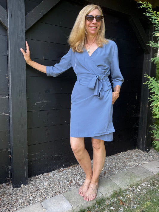 Everlane "The Japanese GoWeave Long-Sleeve Mini Wrap Dress in Blue" (Size S/M)