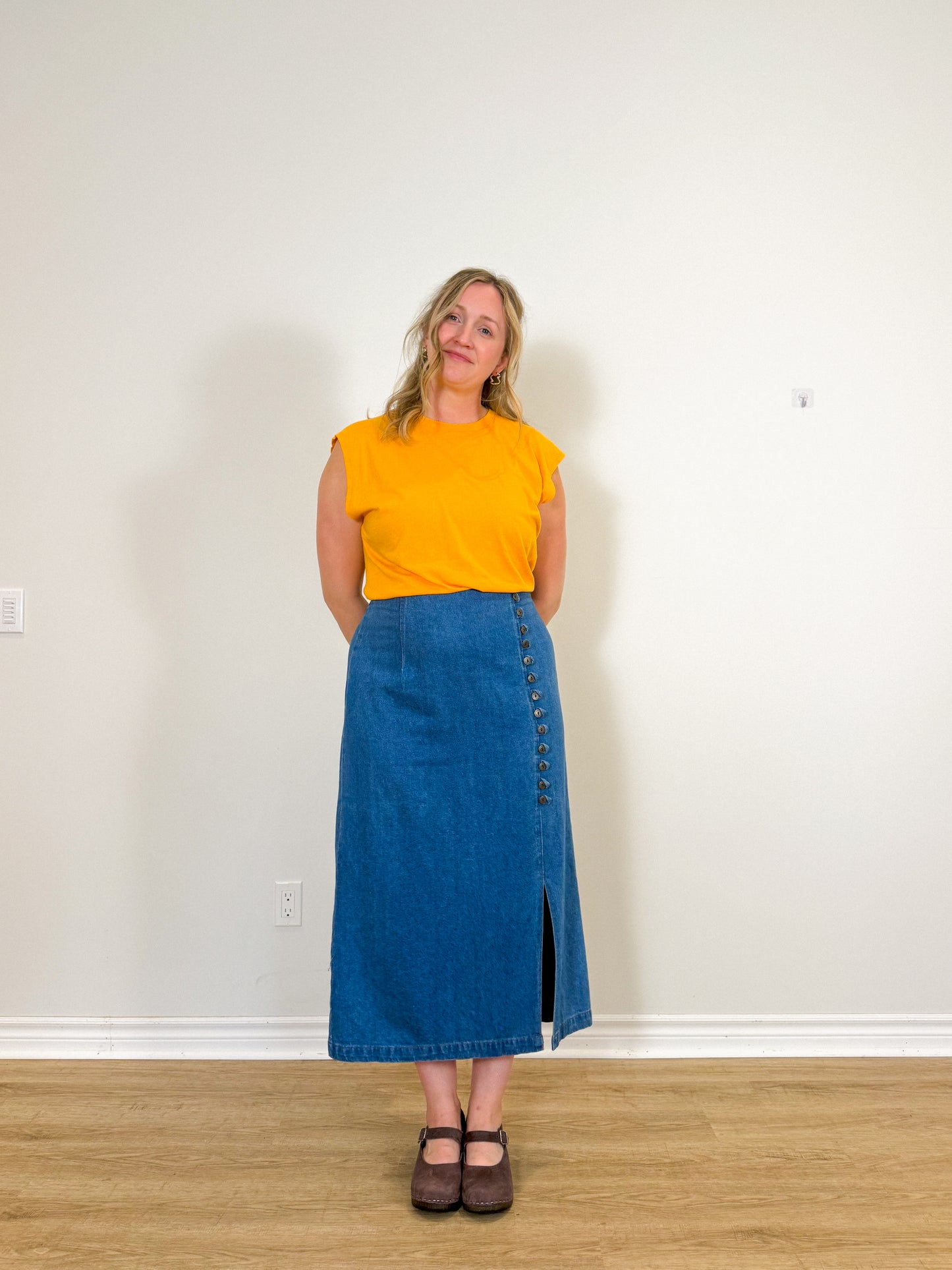 Vintage Midi Denim Skirt with Button Detail (Size L/XL)