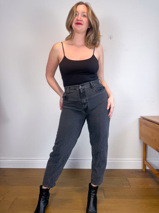 Levi's "High Loose Taper Jeans in Faded Black Wash" (Size 32)