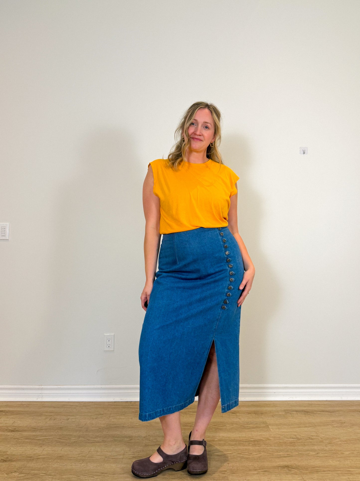 Vintage Midi Denim Skirt with Button Detail (Size L/XL)