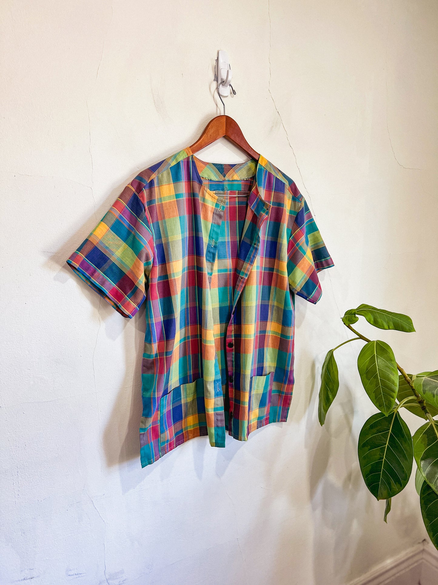 Vintage Plaid Short Sleeve Button Down (Size L/XL)