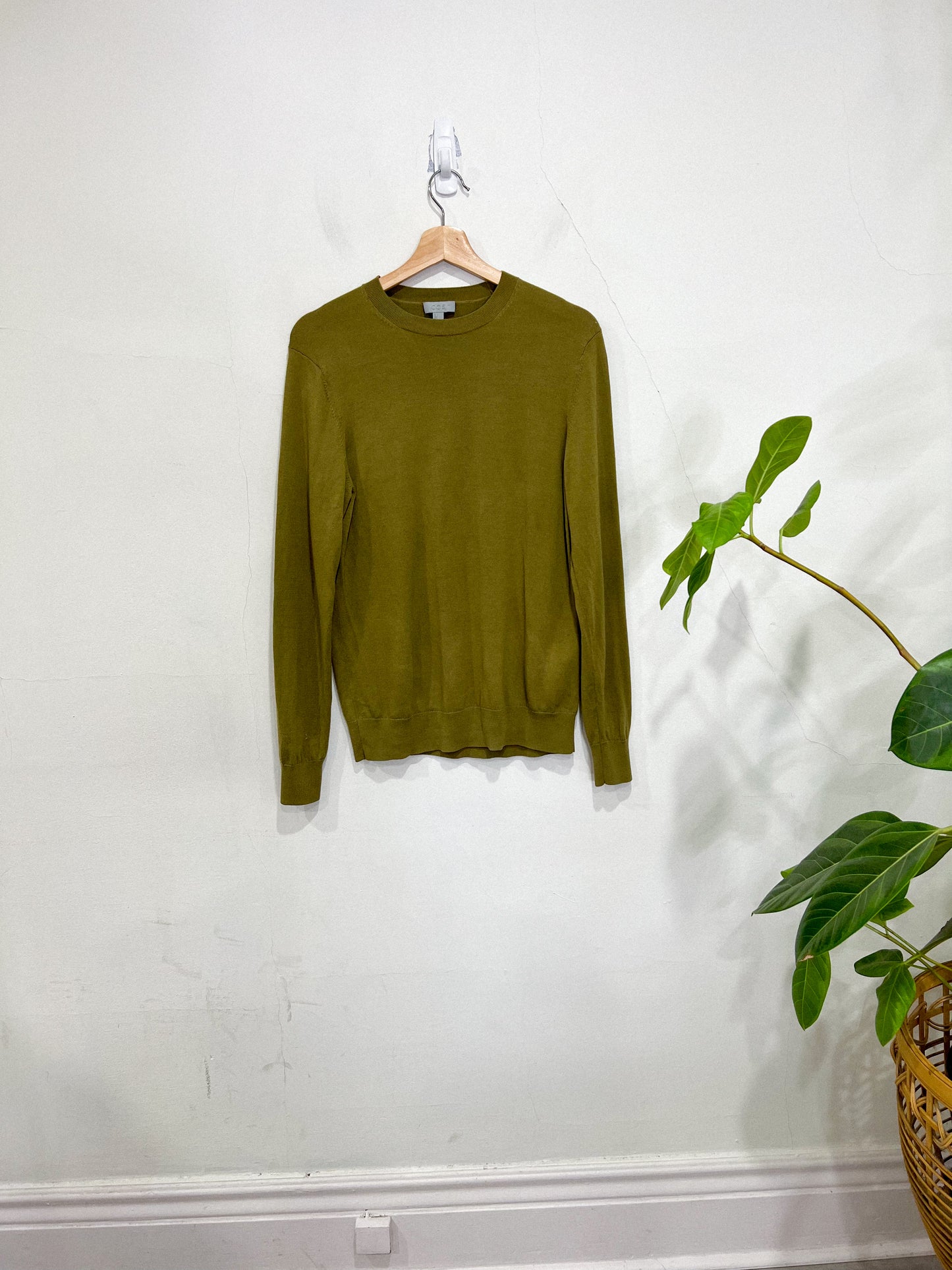 COS Lightwool Wool Crewneck in Green (Size S)