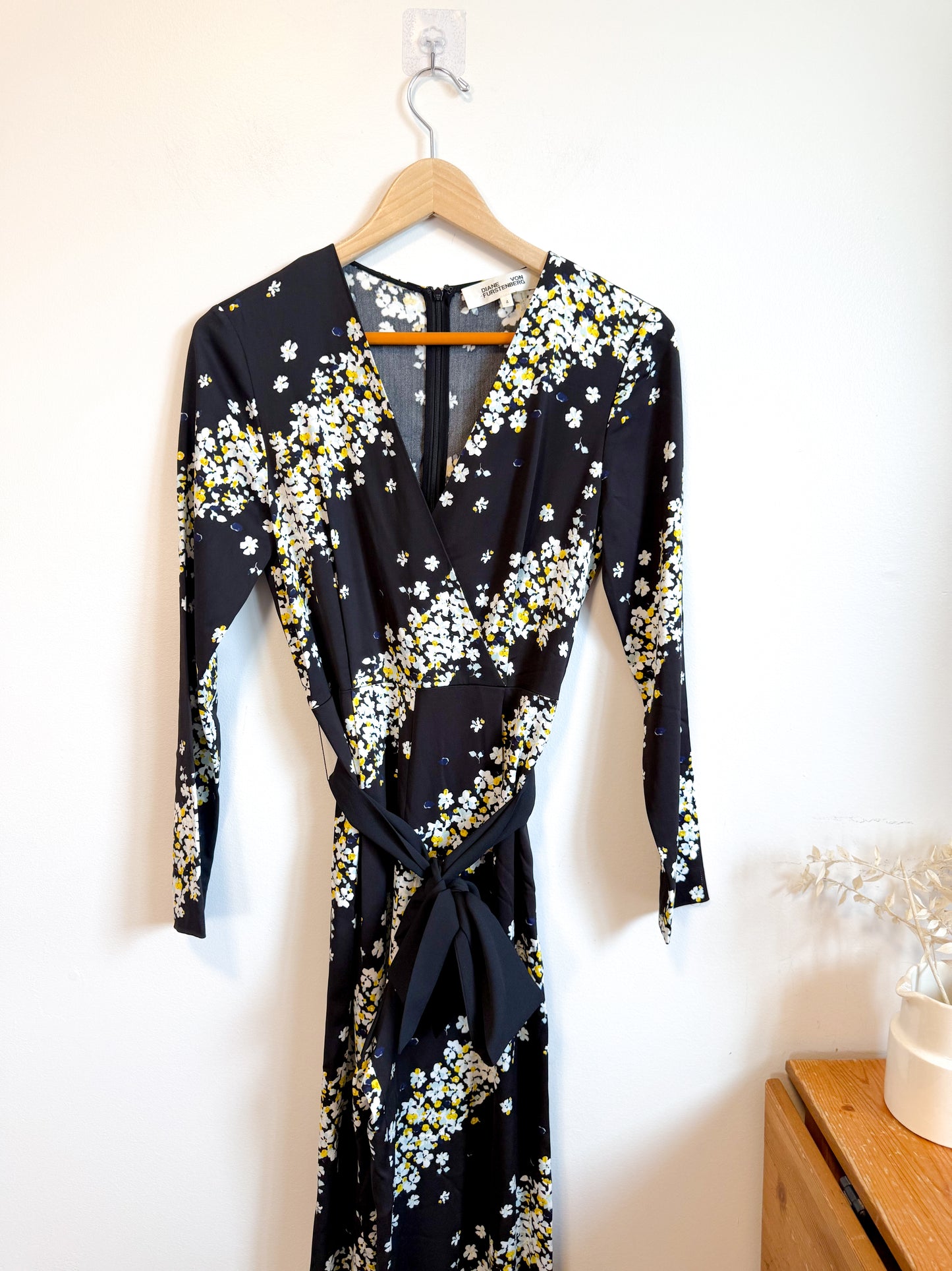 Diane Von Furstenberg Designer Long Sleeve Floral Jumpsuit (Size S)