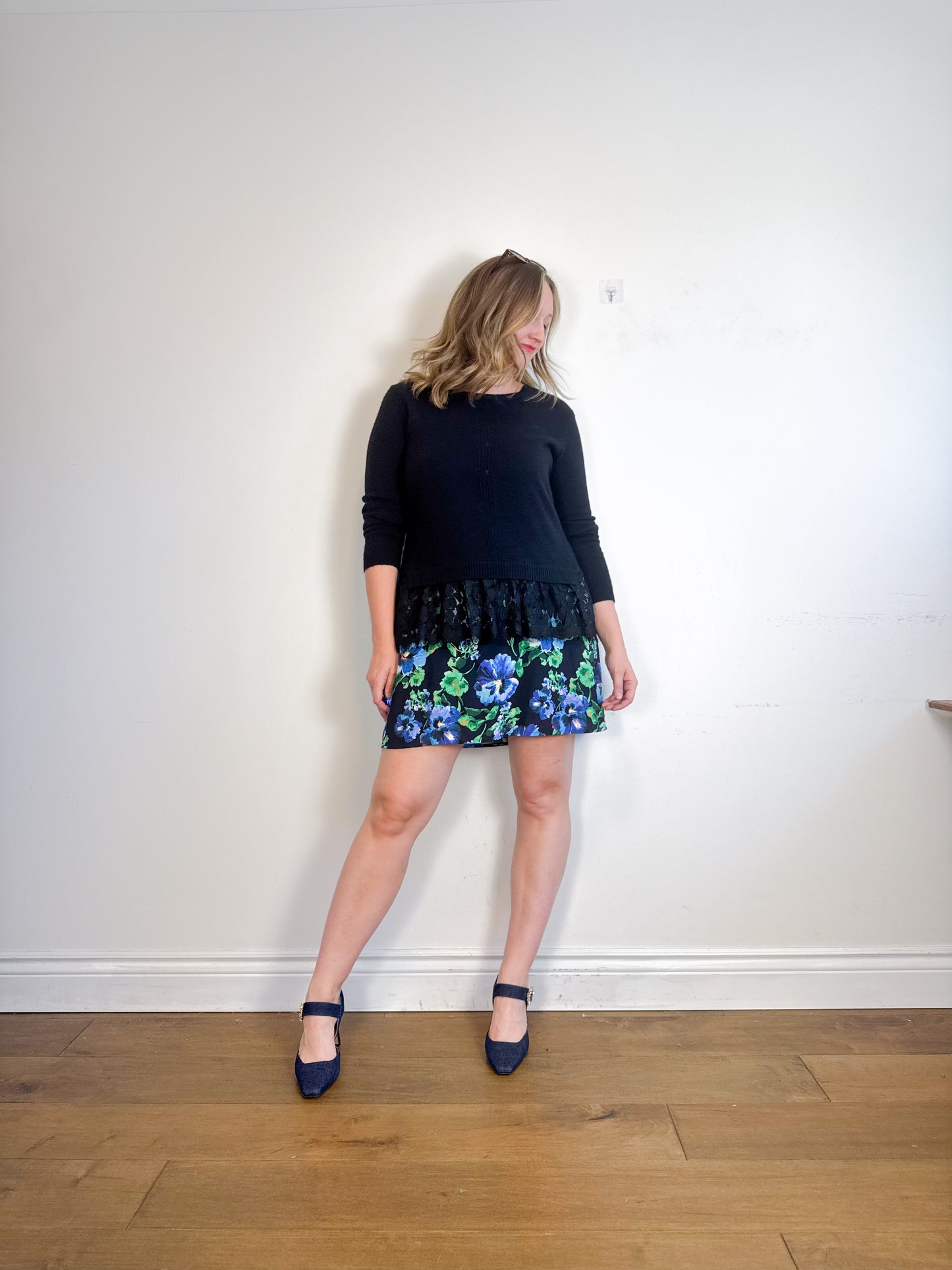 Autumn Cashmere Sweater in Black with Lace Trim (Size L)