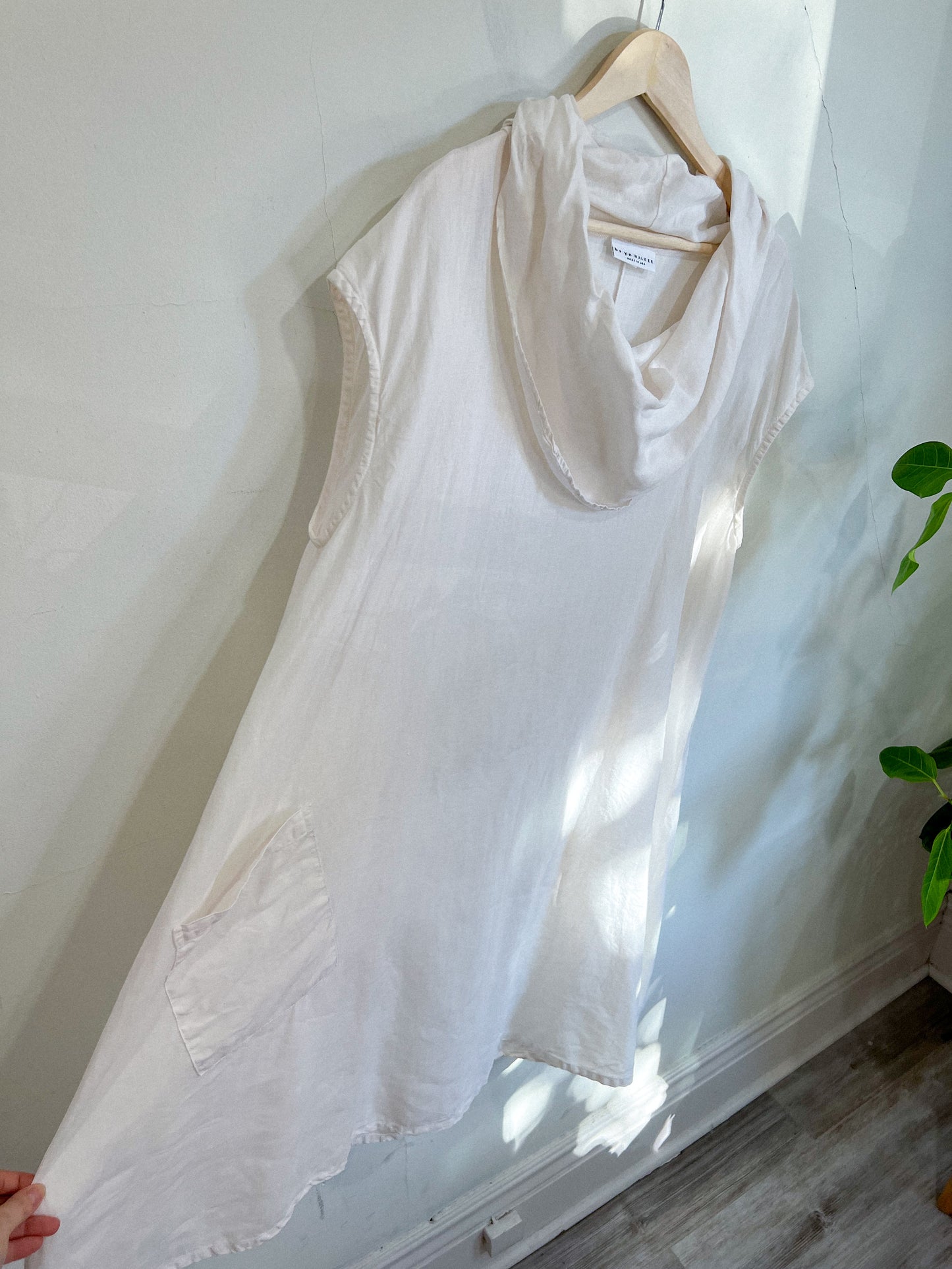 Bryn Walker "Henrietta Dress in White Light Linen" (Size XL)