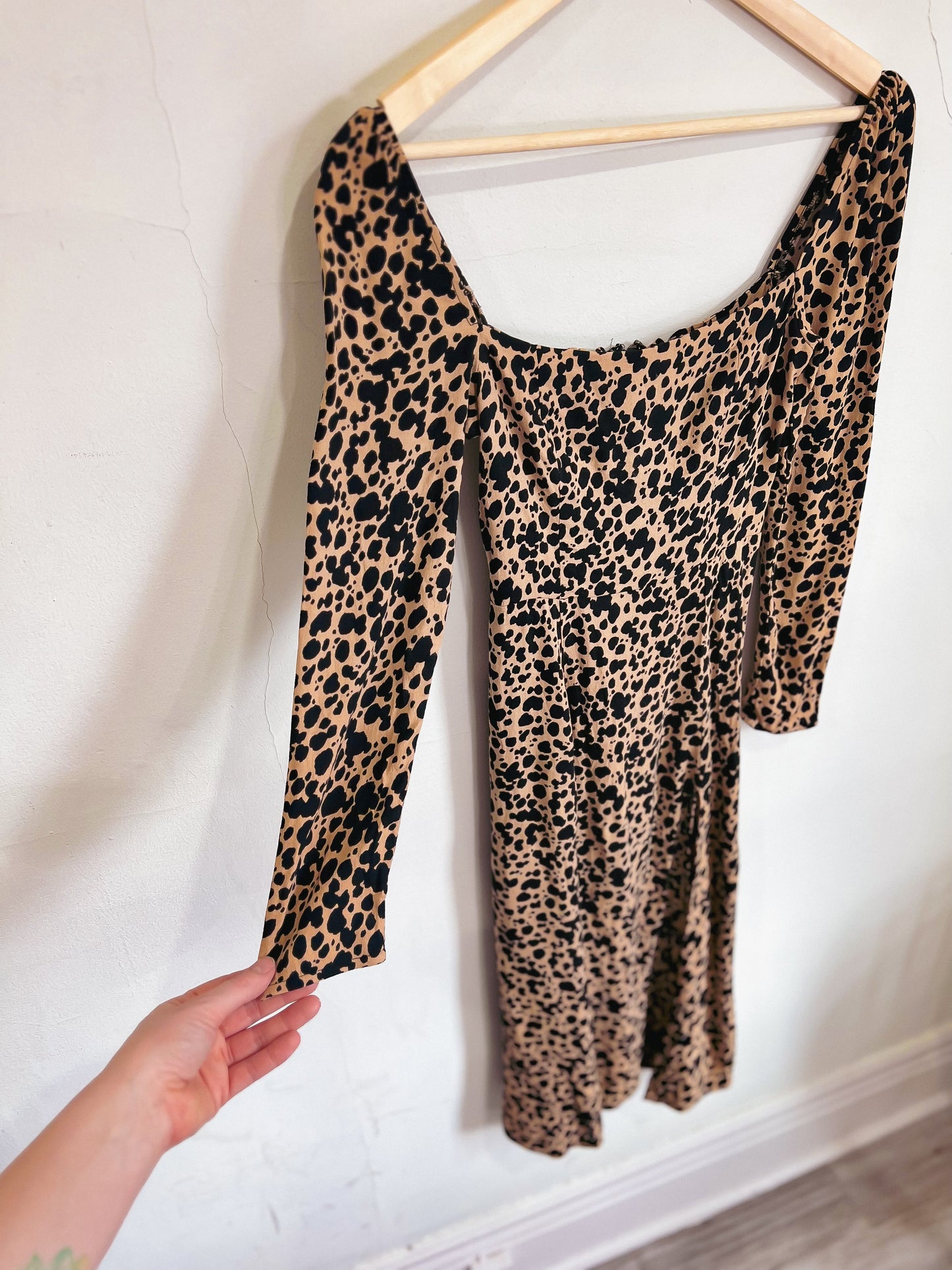 Reformation "Sigmund Dress in Leopard Print" (Size 4P)