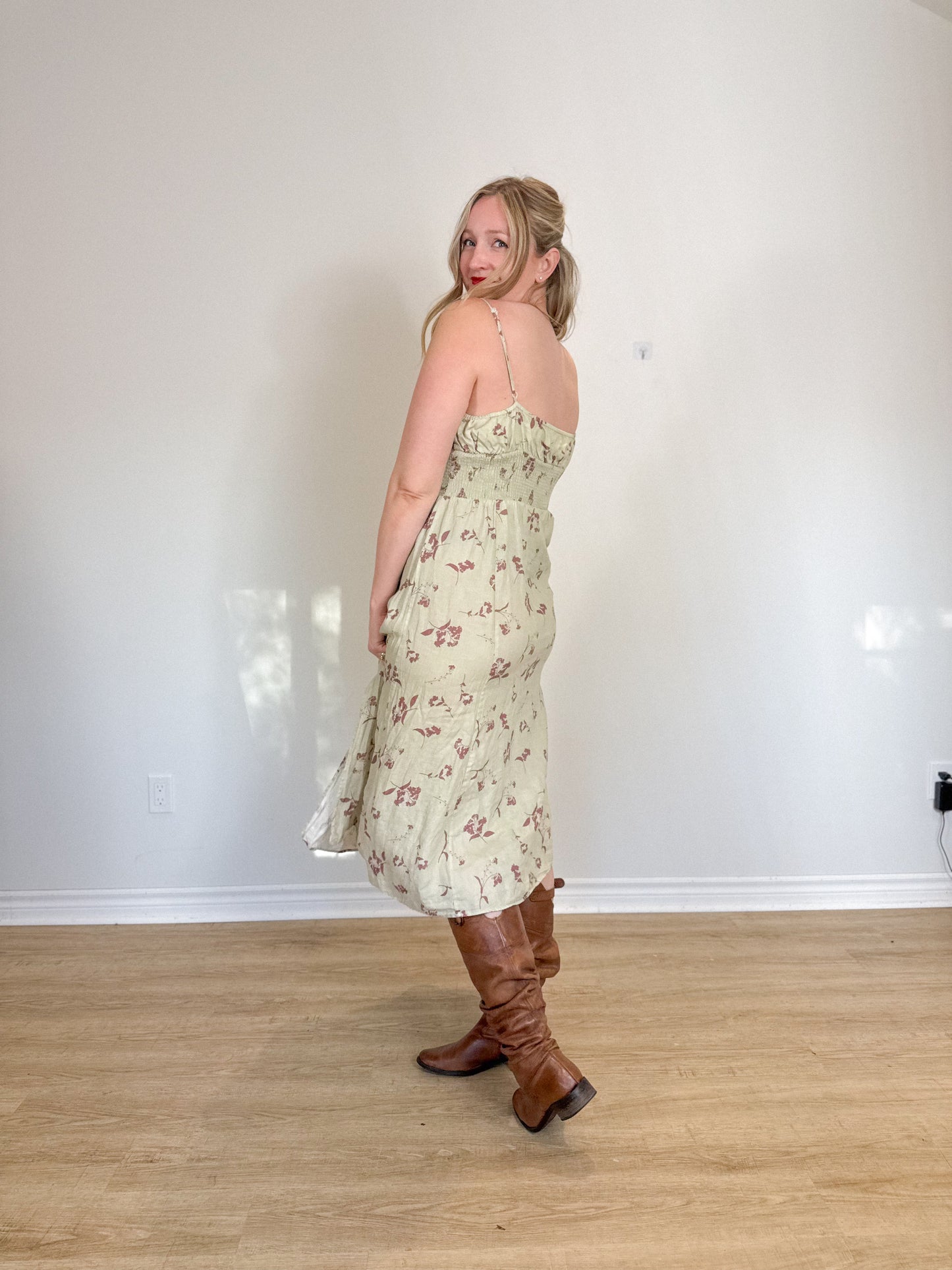 Wilfred "Genoa Linen Midi Dress in Sage Green Floral" (Size XL)