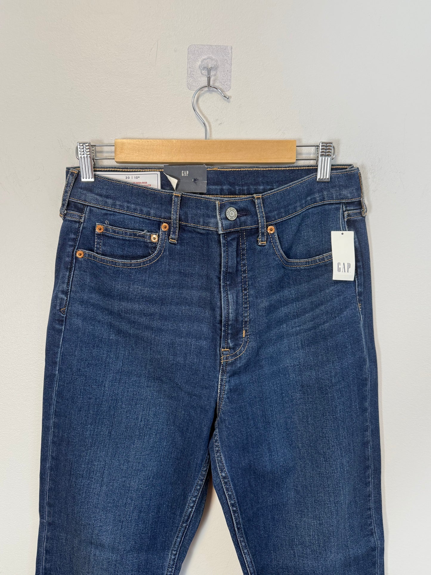 Gap "Vintage Slim High Rise Jeans in Dark Wash" NWT (Size 30)