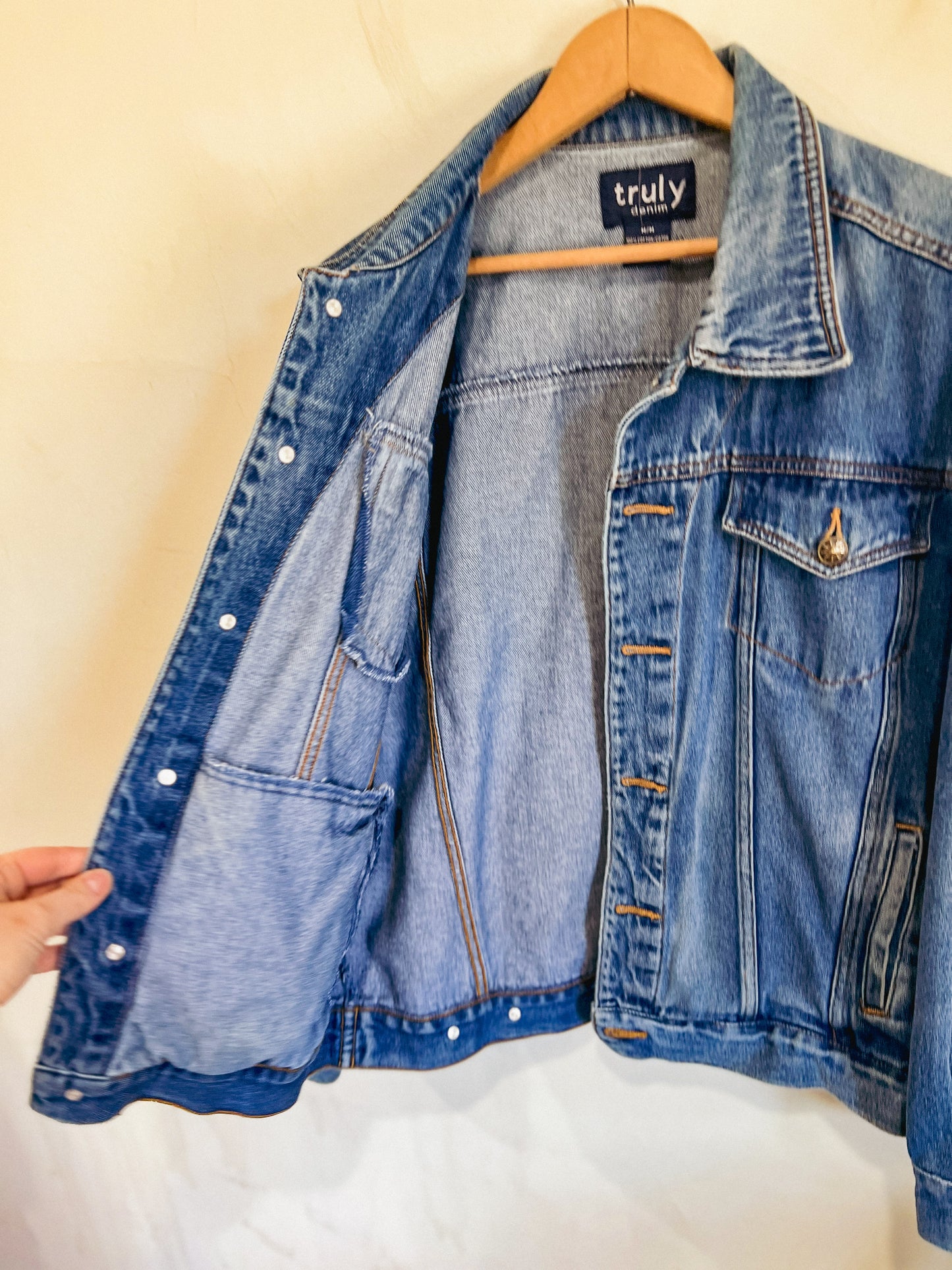 Vintage Denim Jacket (Size M/L)