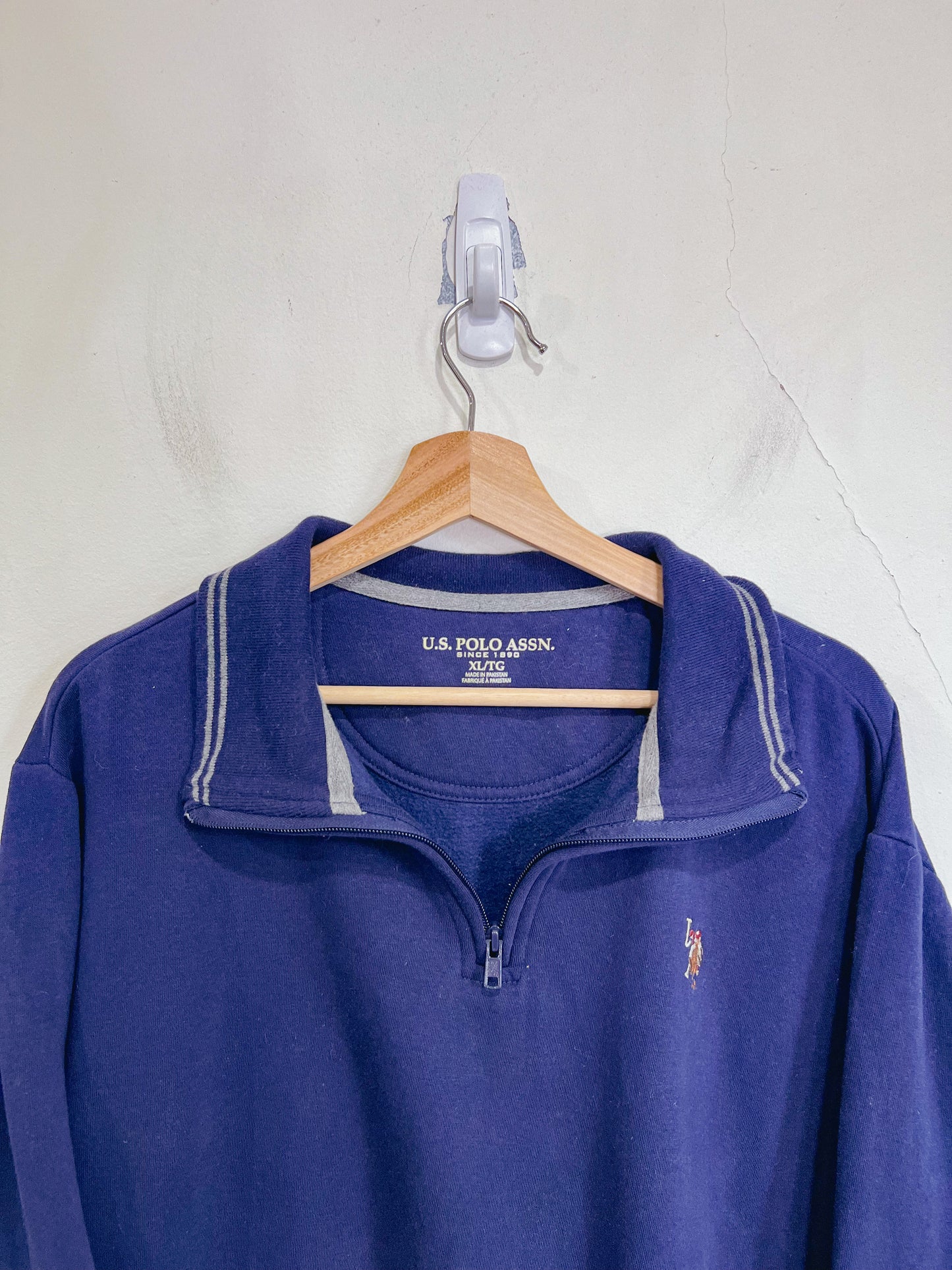 U.S. Polo Assn Quarter Zip Pullover Sweater in Navy (Size XL)