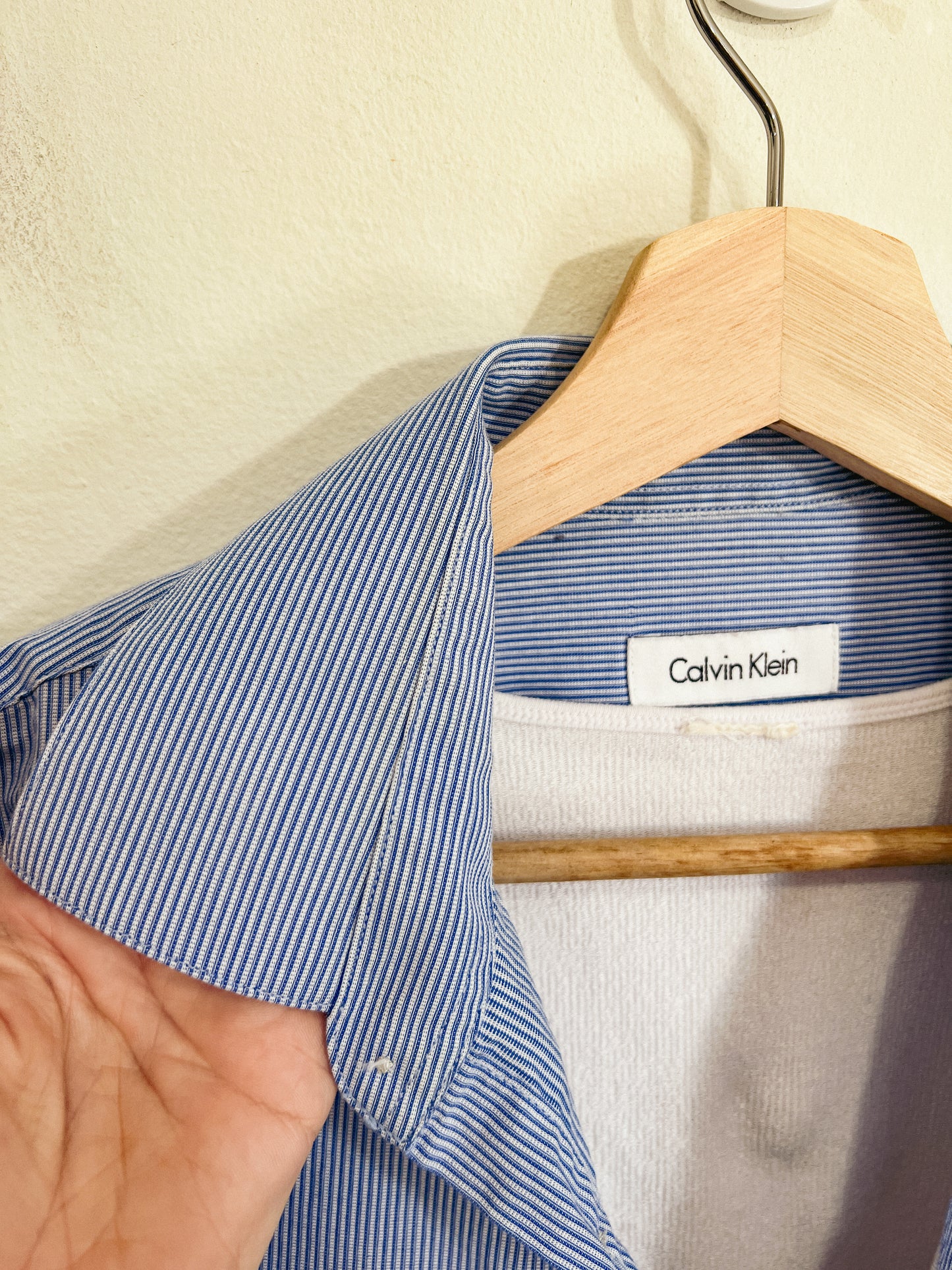 Calvin Klein Blue & White Pinstriped Button Down (Size L)