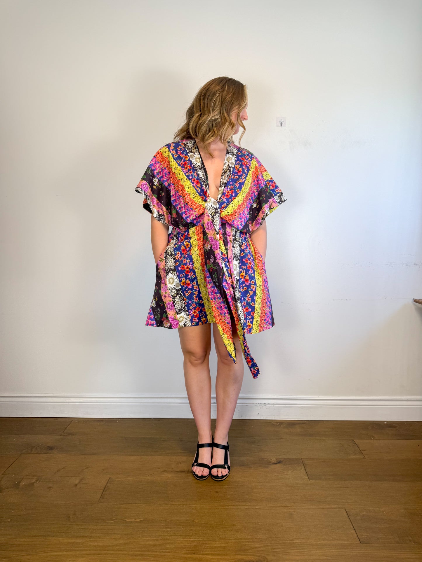 AMUR Sustainable  "Nyla Tie Front Dress" in Mixed Floral Print (Size L/XL)
