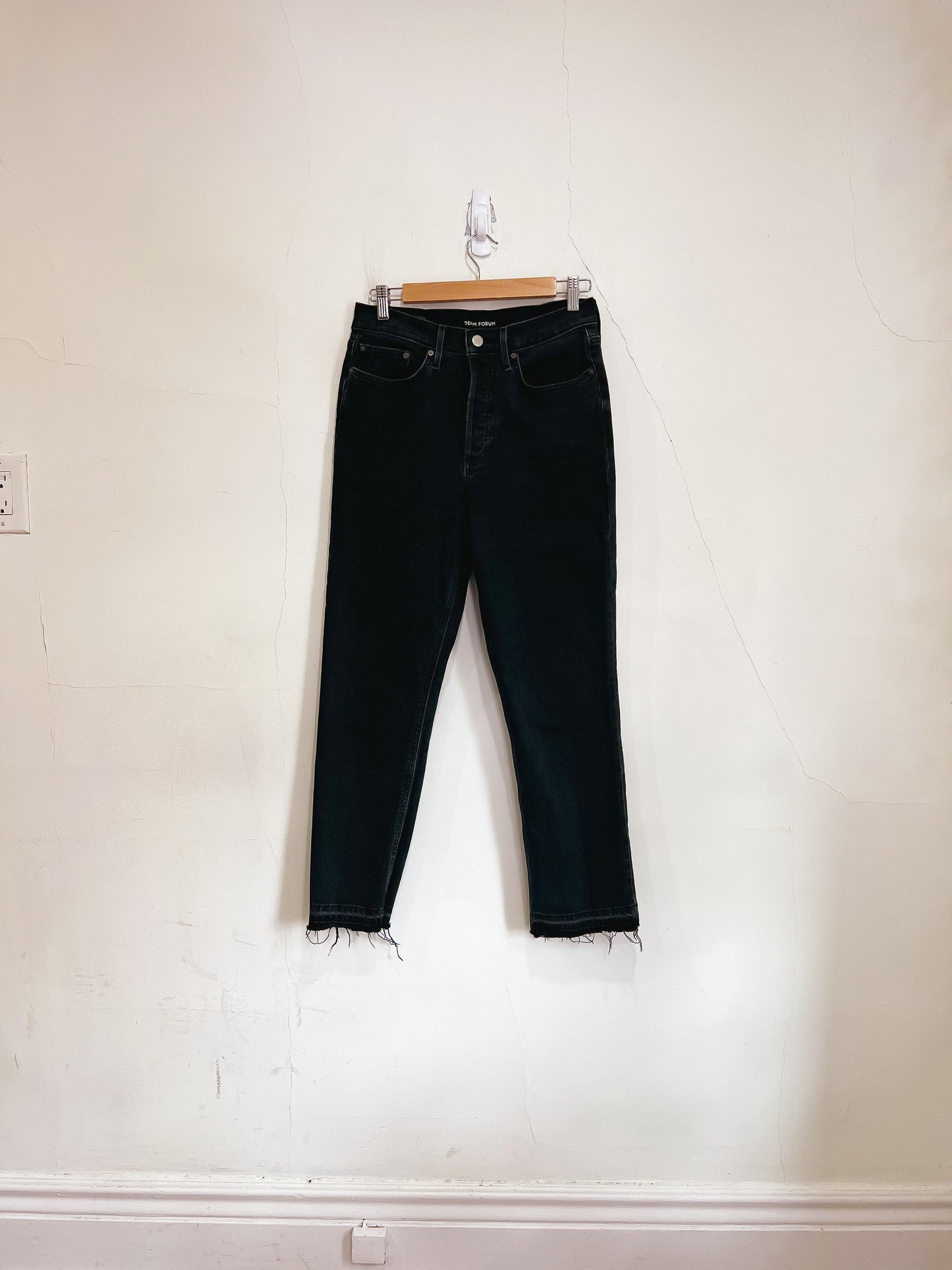 Denim Forum "The Arlo Hi-Rise Straight Jean in Black Eyeliner"(Size 29)