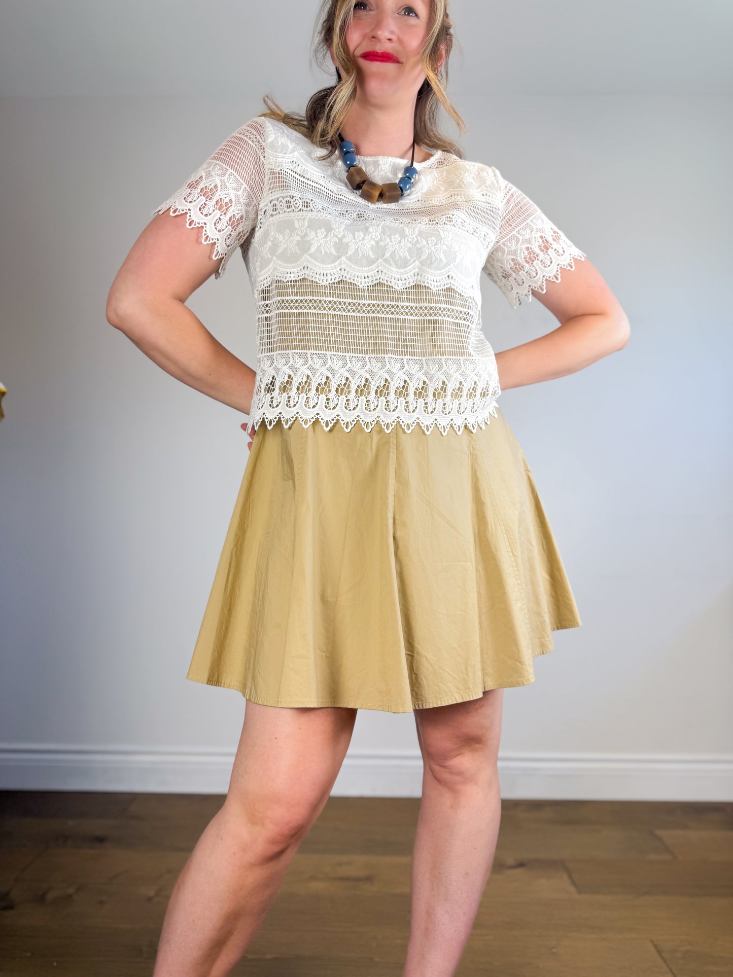 Banana Republic Crochet T-Shirt in Cream (Size M)