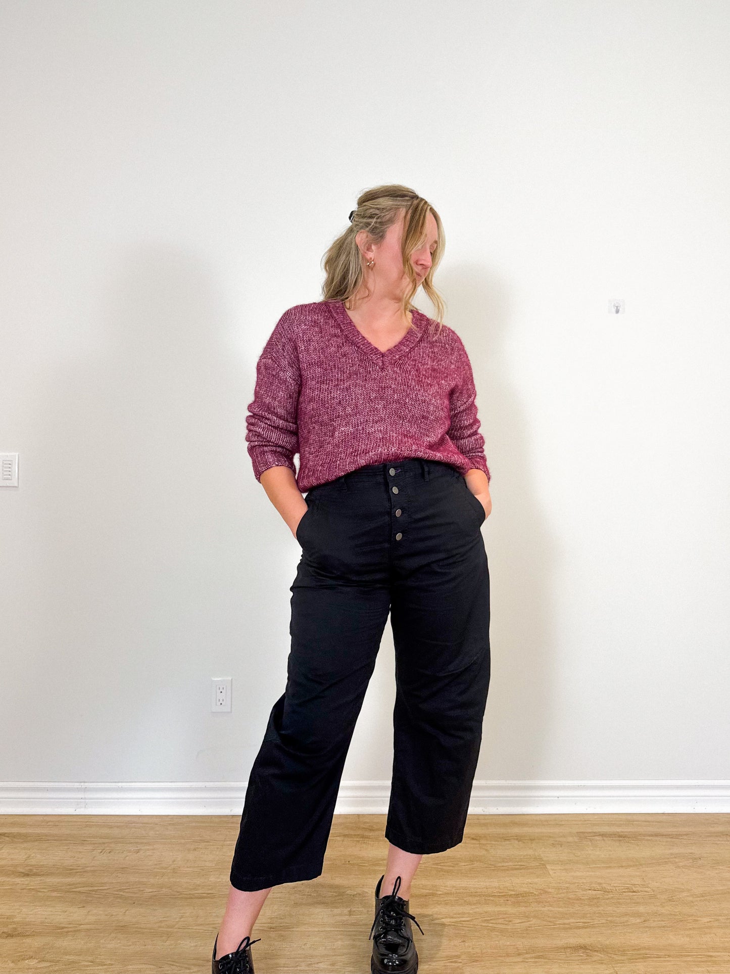 Anthropologie Pilcro "The Arin Mid-Rise Button-Front Barrel Pants in Black" (Size 31)